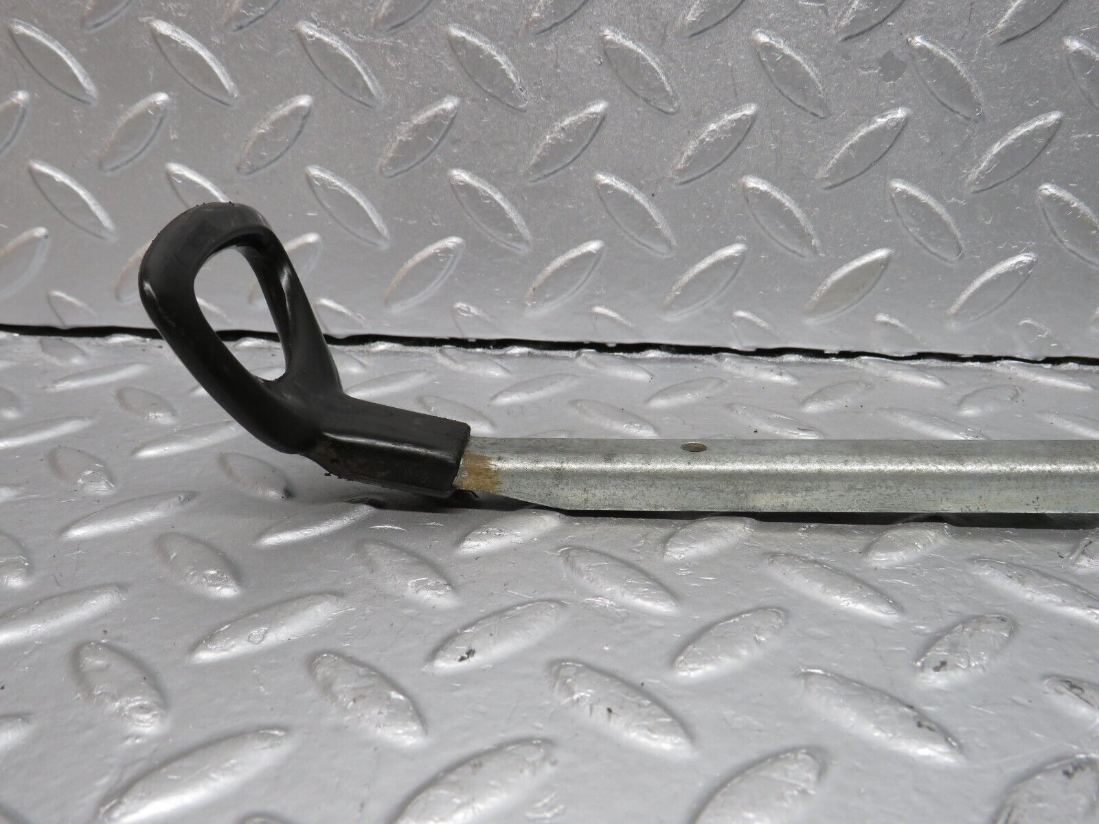 40113 Mercedes-Benz R107 350SL Front Left Seat Sliding Adjust Handle