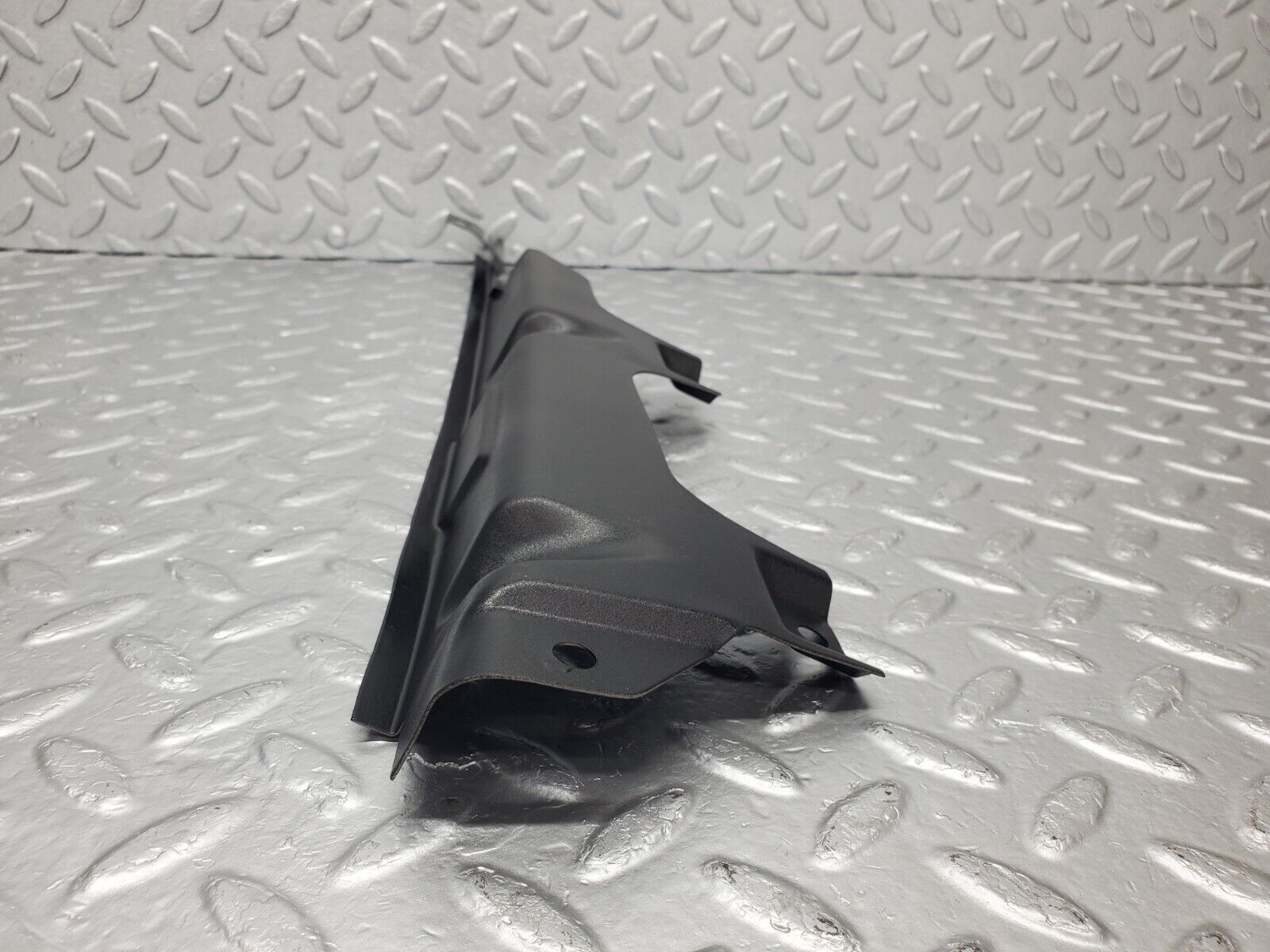 46569 Mercedes-Benz C123 280CE Coupe Rear Left Window Channel Support Bracket