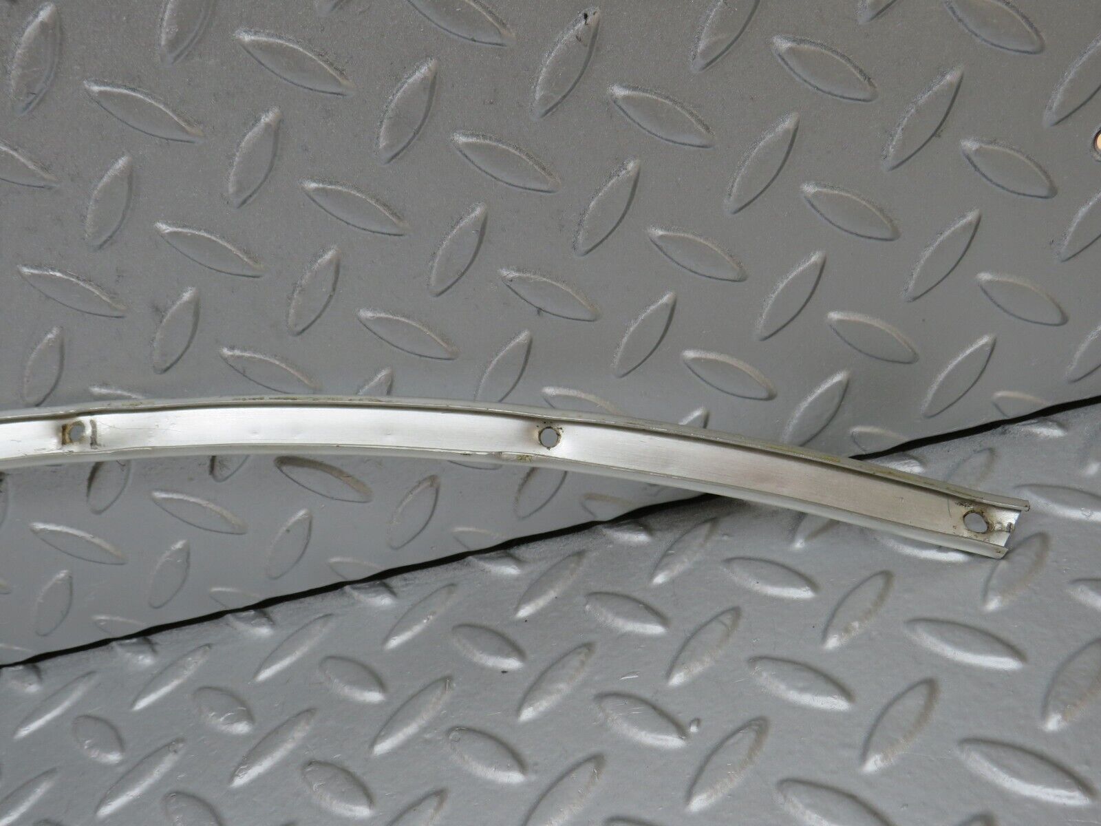 35623 Mercedes-Benz R107 280SL Hardtop Interior Roof Chrome