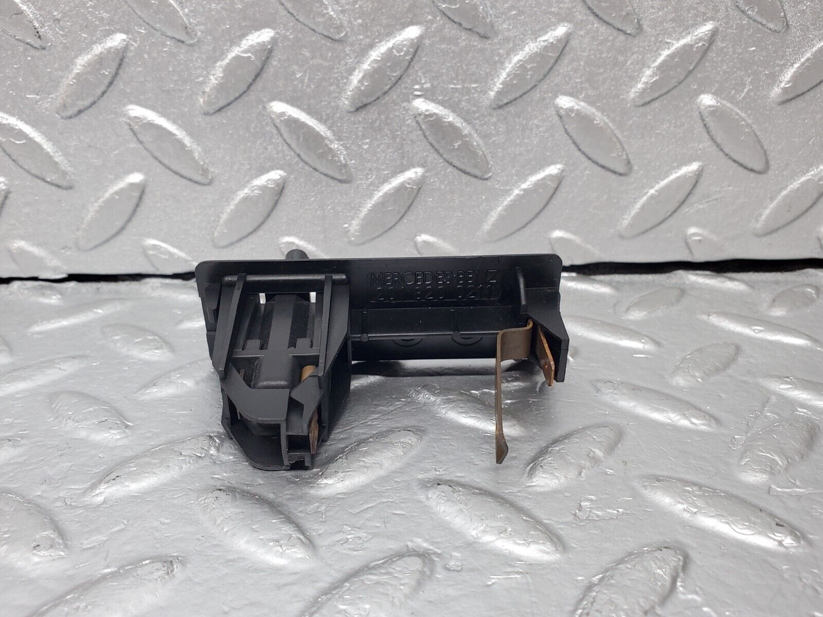 44508 Mercedes-Benz W123 280E Trunk Boot Light Switch 2018200211