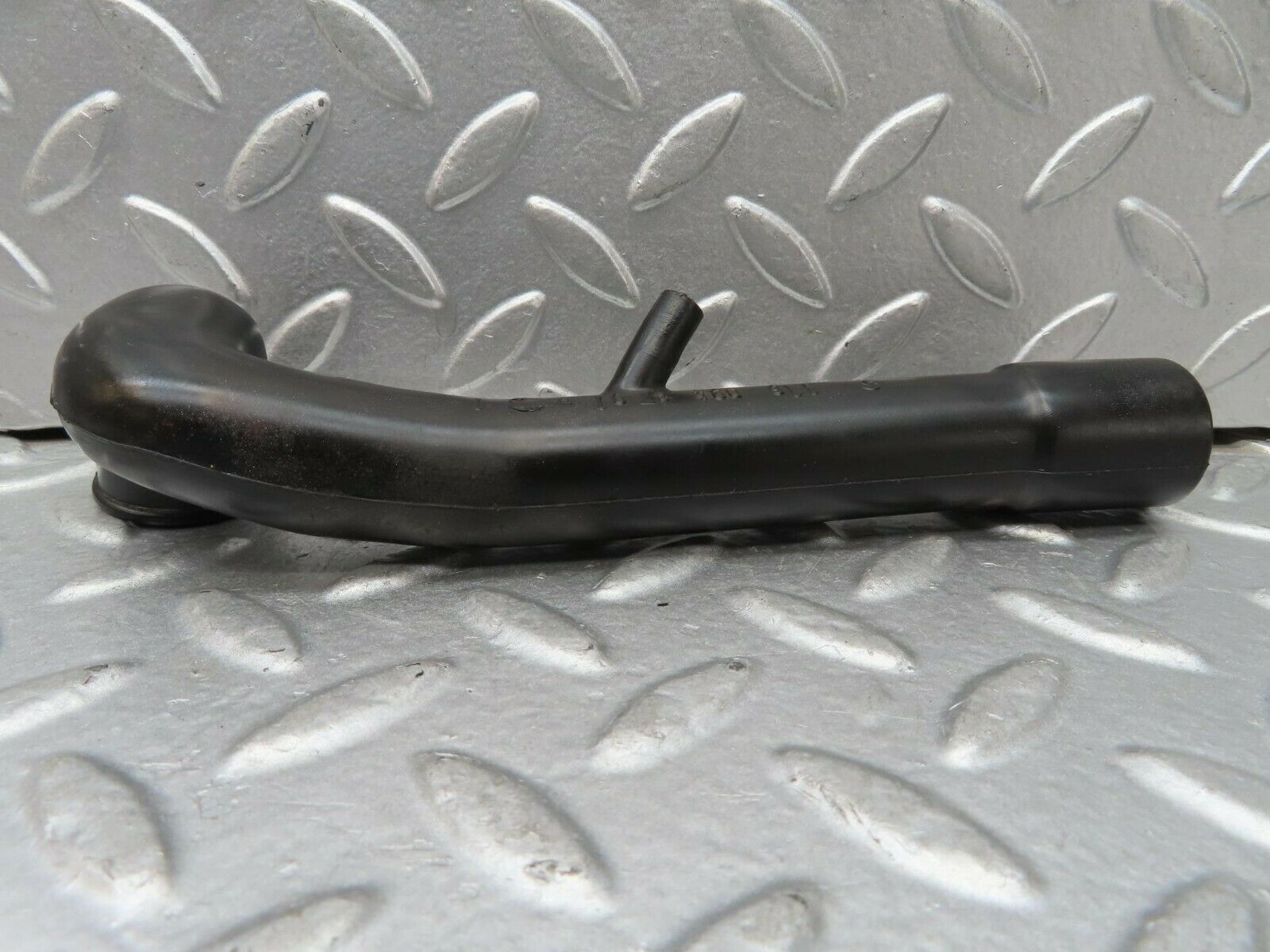 15686 Mercedes-Benz R107 450SL Crankcase Breather Hose 1160940791