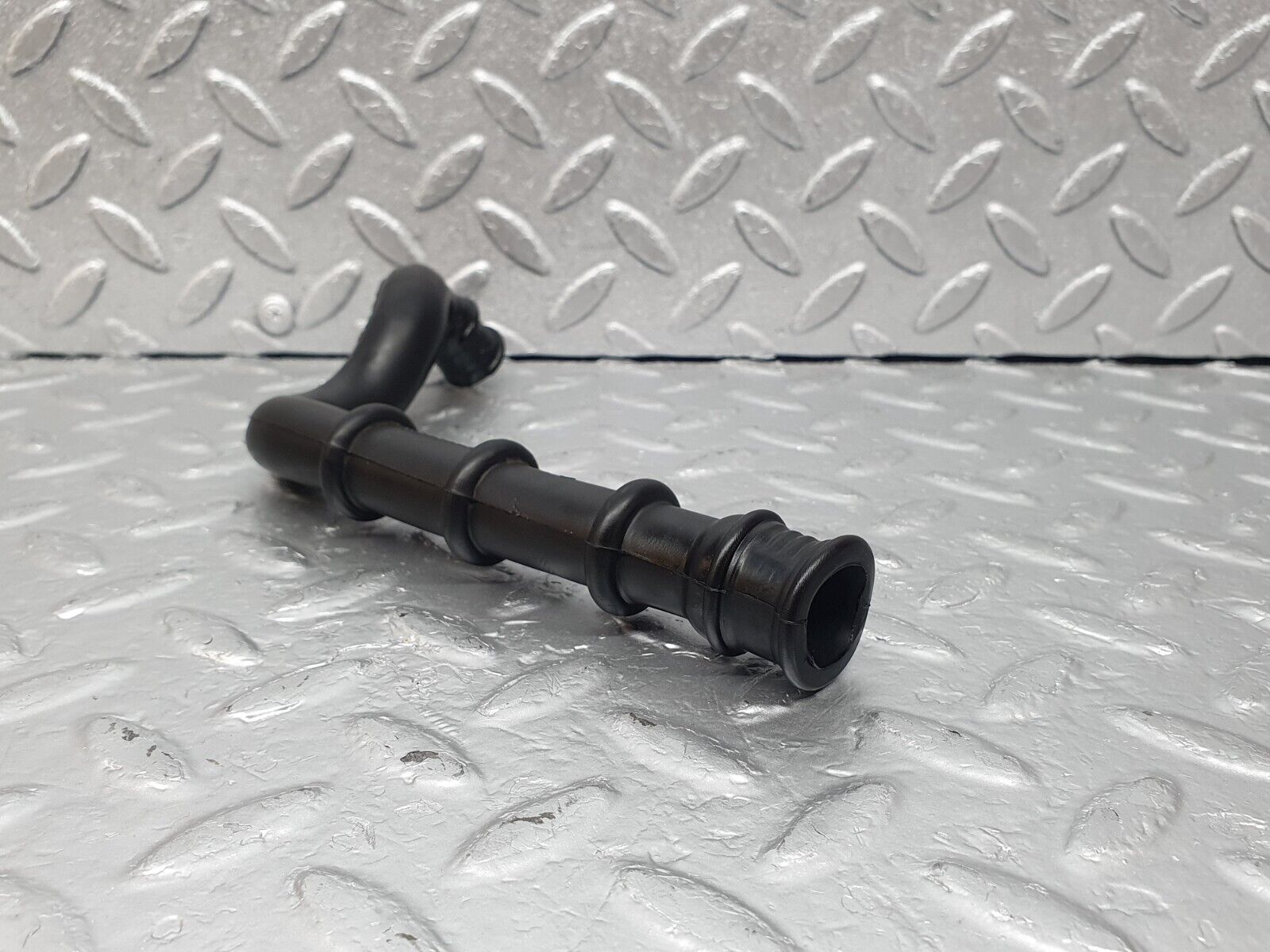 43959 Mercedes-Benz C123 230CE Coupe Air Intake Pipe 1020940282