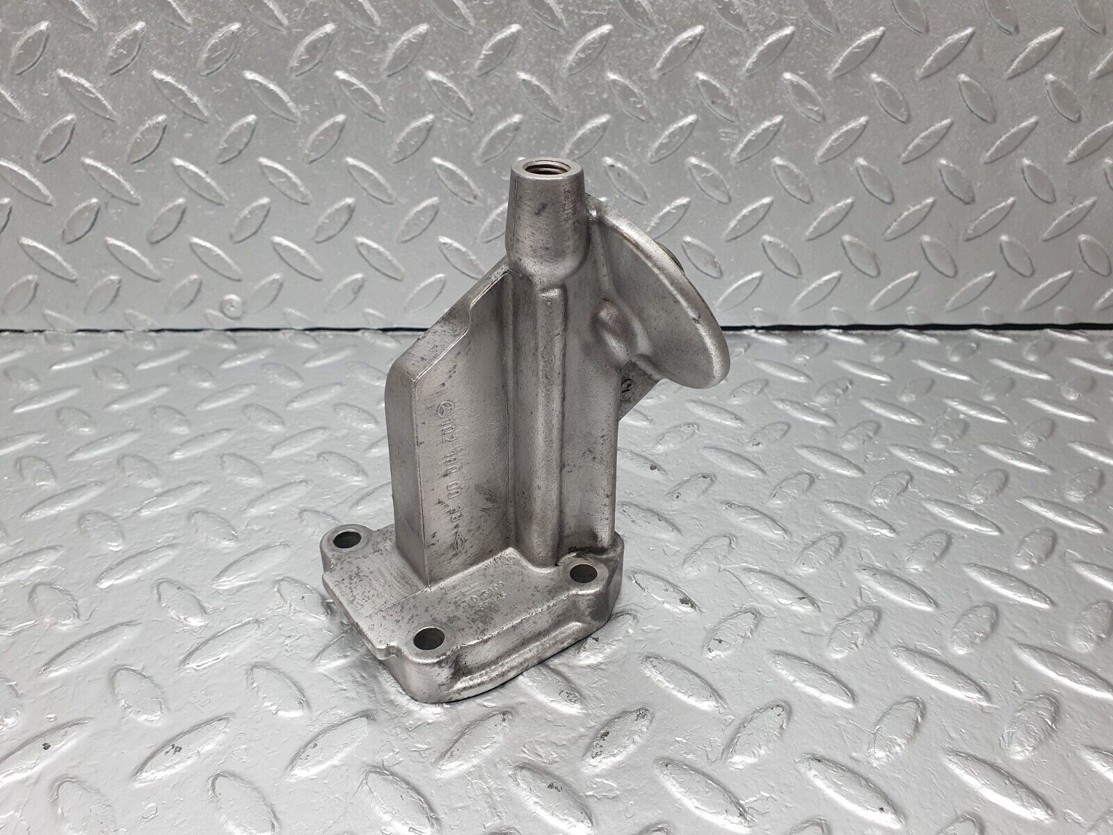 42914 Mercedes-Benz W201 190 2.0L Oil Filter Housing 1021800038