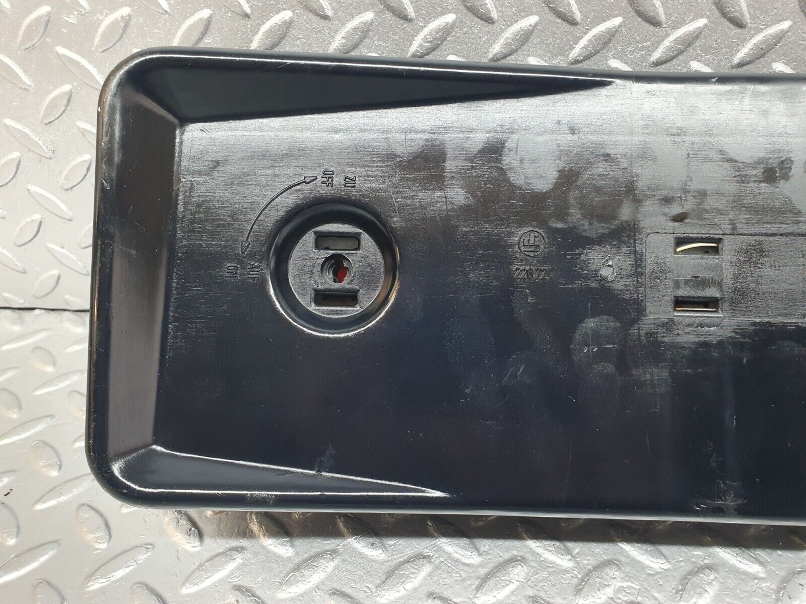 43622 Mercedes-Benz C126 380SEC Coupe Tail Light Left Side 53316R7