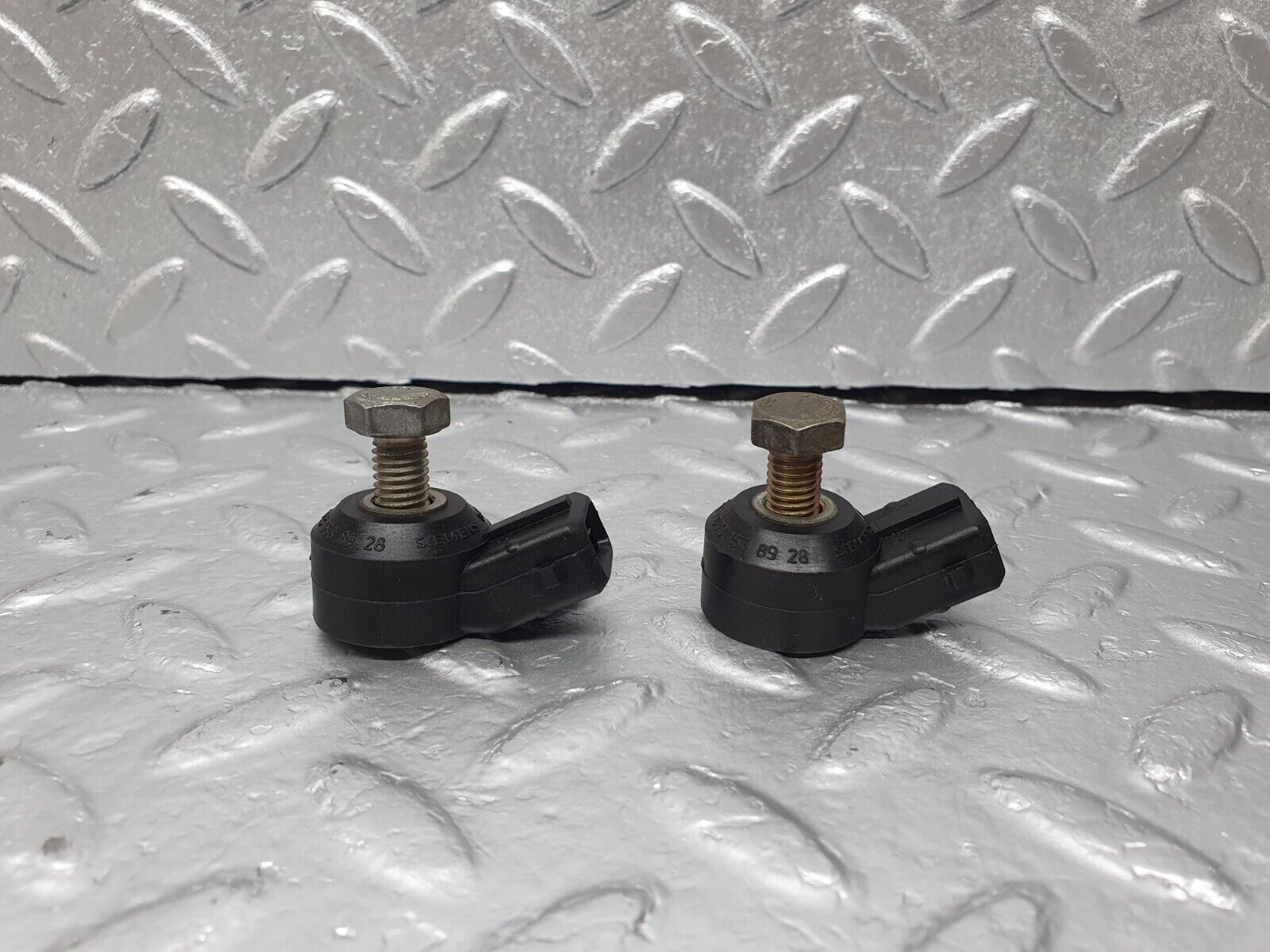 42250 Mercedes-Benz R129 320SL Coupe Knock Sensor Siemens 2X 0031538928