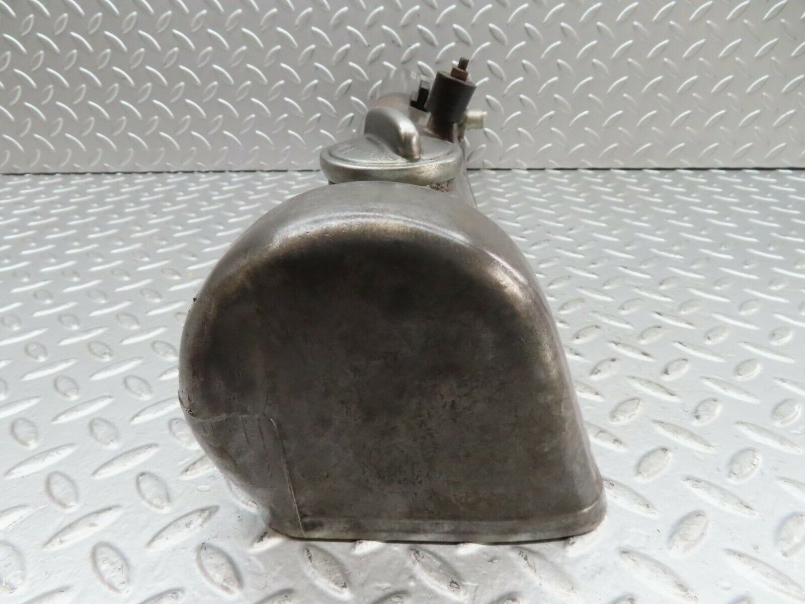 15666 Mercedes-Benz R107 450SL Cylinder Head Valve Cover Right Side 1160163305