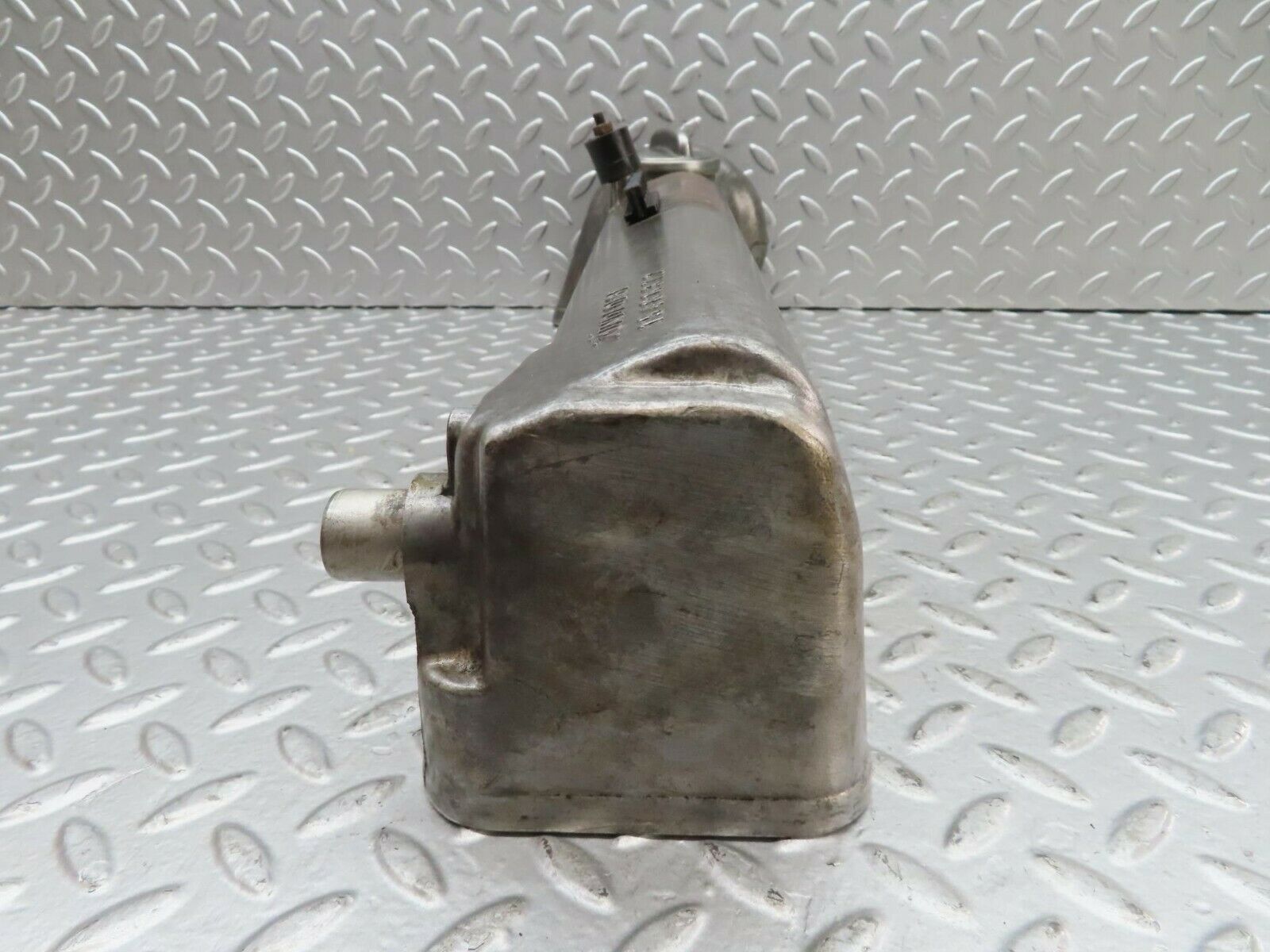 15666 Mercedes-Benz R107 450SL Cylinder Head Valve Cover Right Side 1160163305