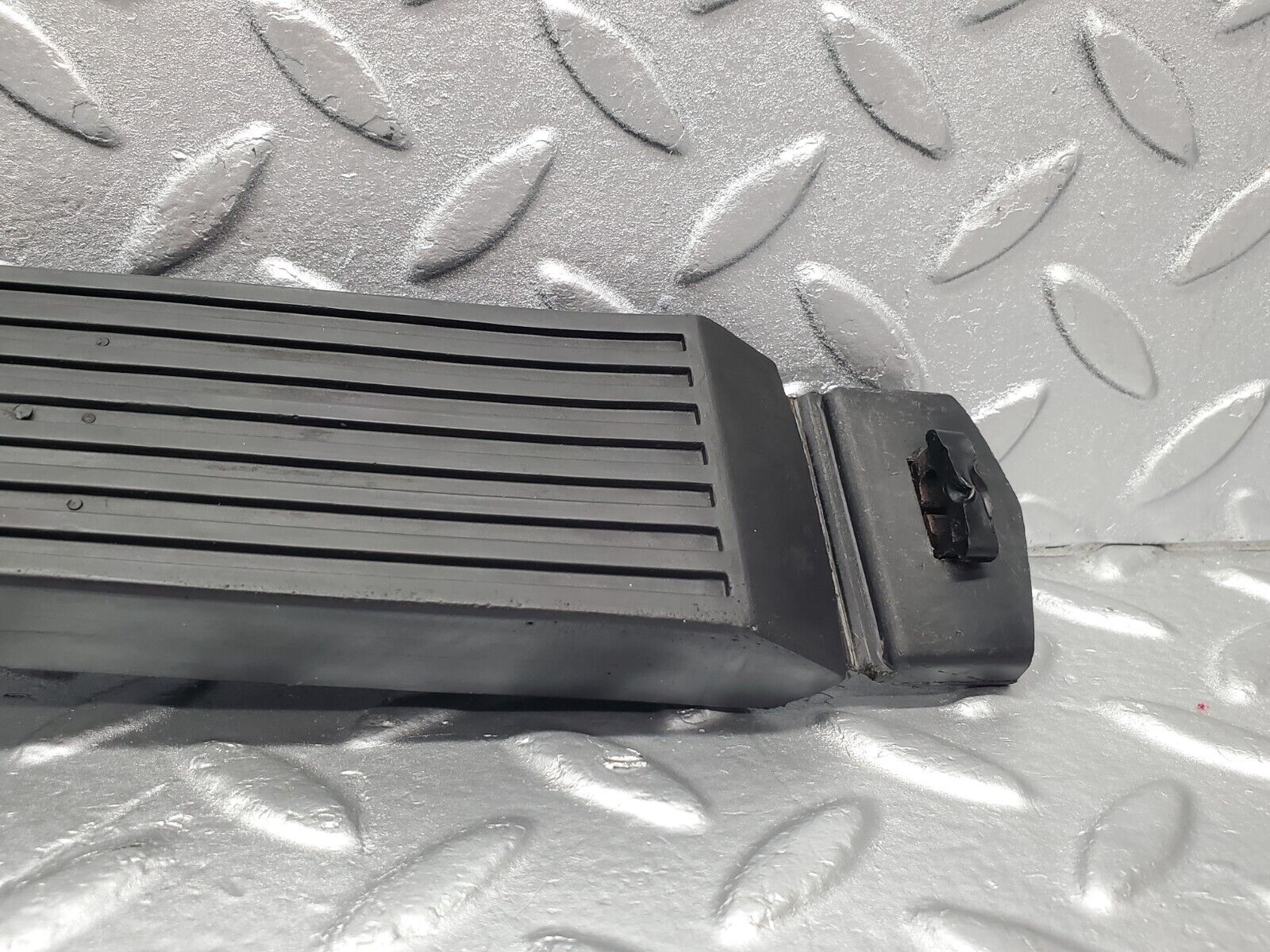 46362 Mercedes-Benz C123 280CE Coupe Accelerator Pedal With Rubber 1233010082