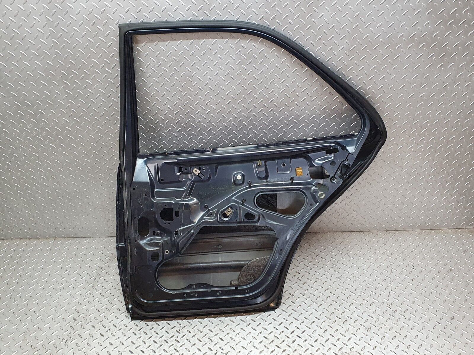 41834 Mercedes-Benz W202 C200 Rear Right Door