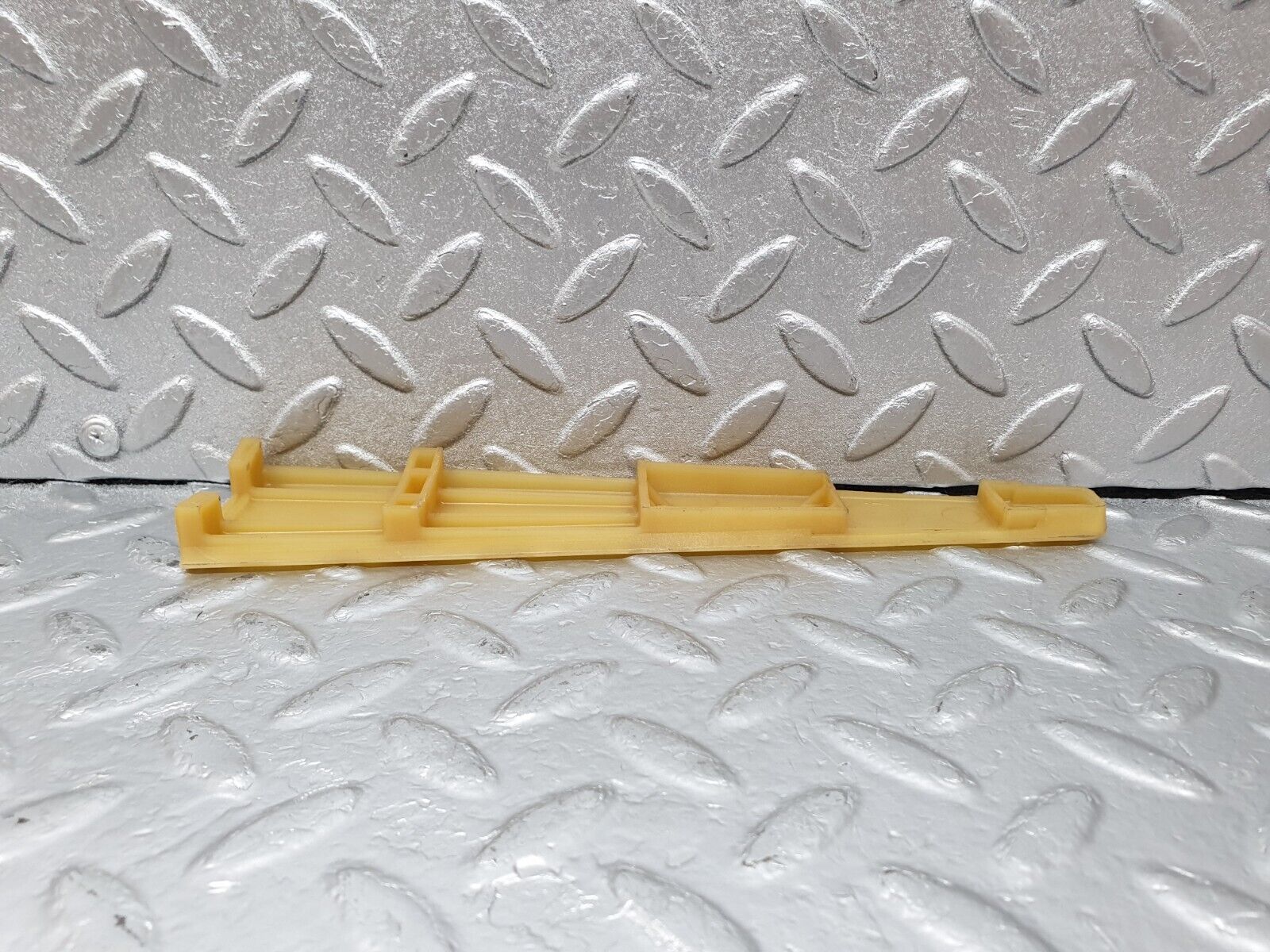 44237 Mercedes-Benz C107 350SLC Coupe Automatic Gearbox Support 722.001