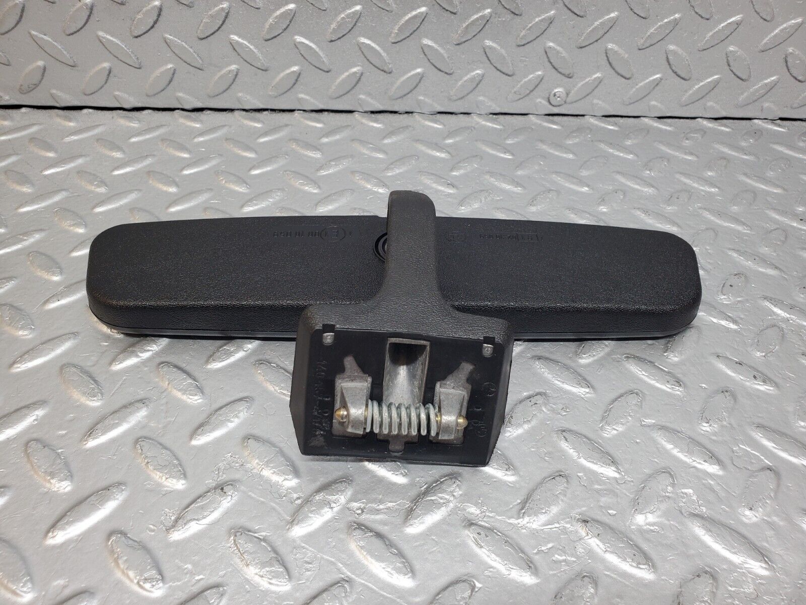 44708 Mercedes-Benz W124 220E Rear View Mirror 140157-4/1/8