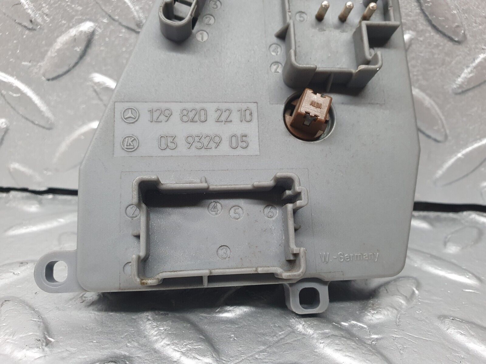 42474 Mercedes-Benz R129 320SL Coupe Front Right Seat Adjust Switch 1298202210