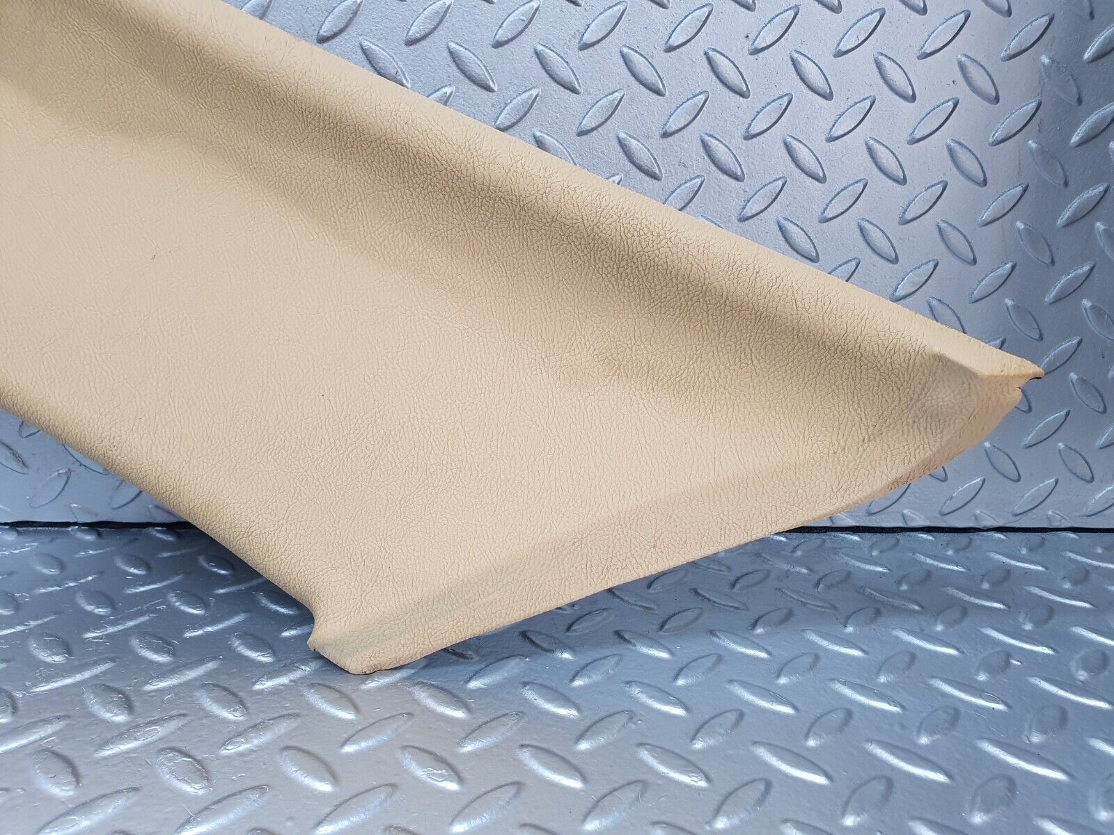 43049 Mercedes-Benz R107 Hardtop C Pillar Cover Right Side