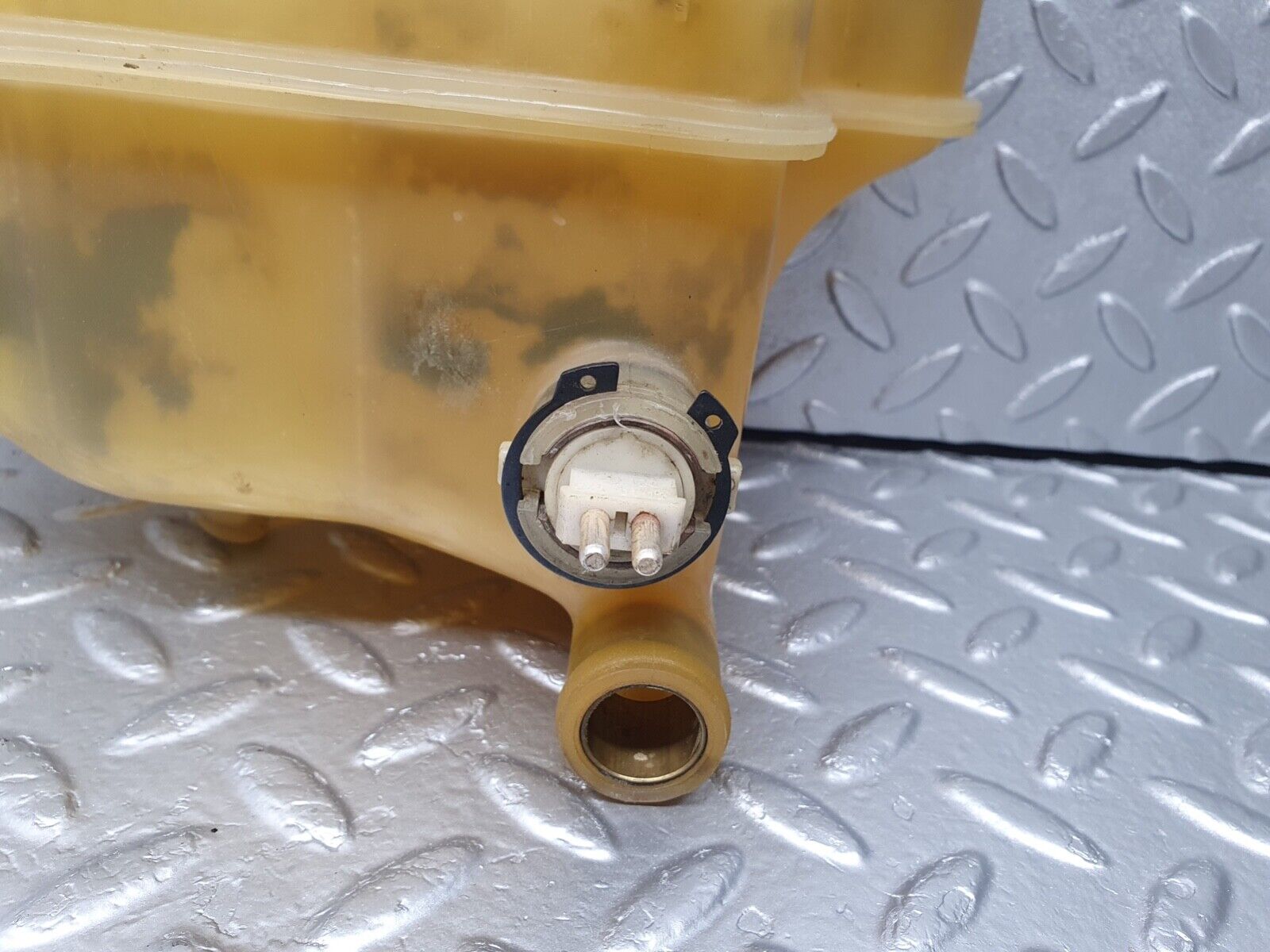 42986 Mercedes-Benz W201 190 Coolant Reservoir Tank 1245000649 1245000406