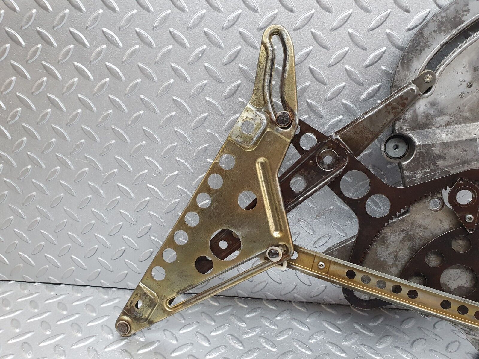 43747 Mercedes-Benz C126 380SEC Coupe Rear Left Power Window Regulator