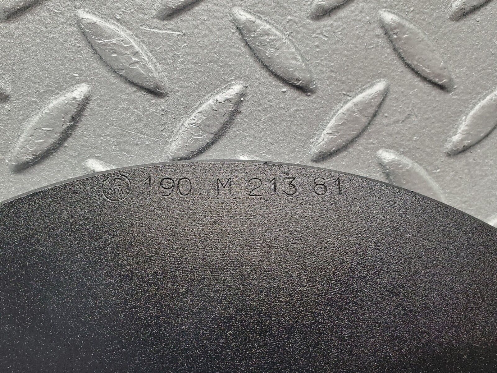 46631 Mercedes-Benz C123 280CE Coupe Crankshaft Vibration Damper