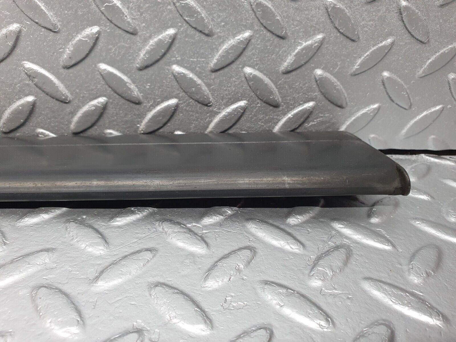 41685 Mercedes-Benz W124 200E Front Left Door Lower Moulding Trim