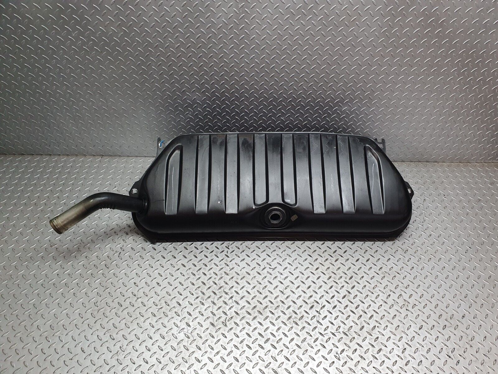 41732 Mercedes-Benz W124 200E Fuel Tank 2014710521