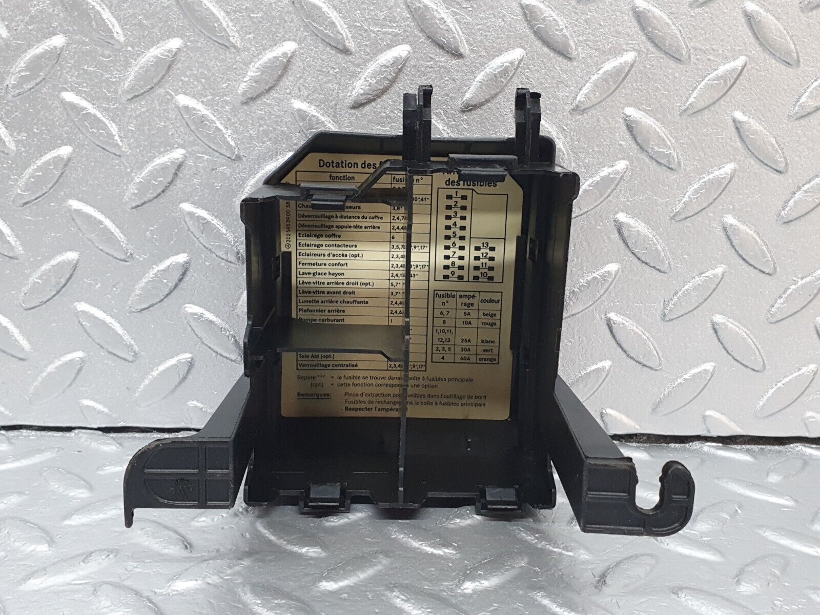 42100 Mercedes-Benz W202 C200 Fuse Box Cover Lid 2025450803 2025455140 2025453900