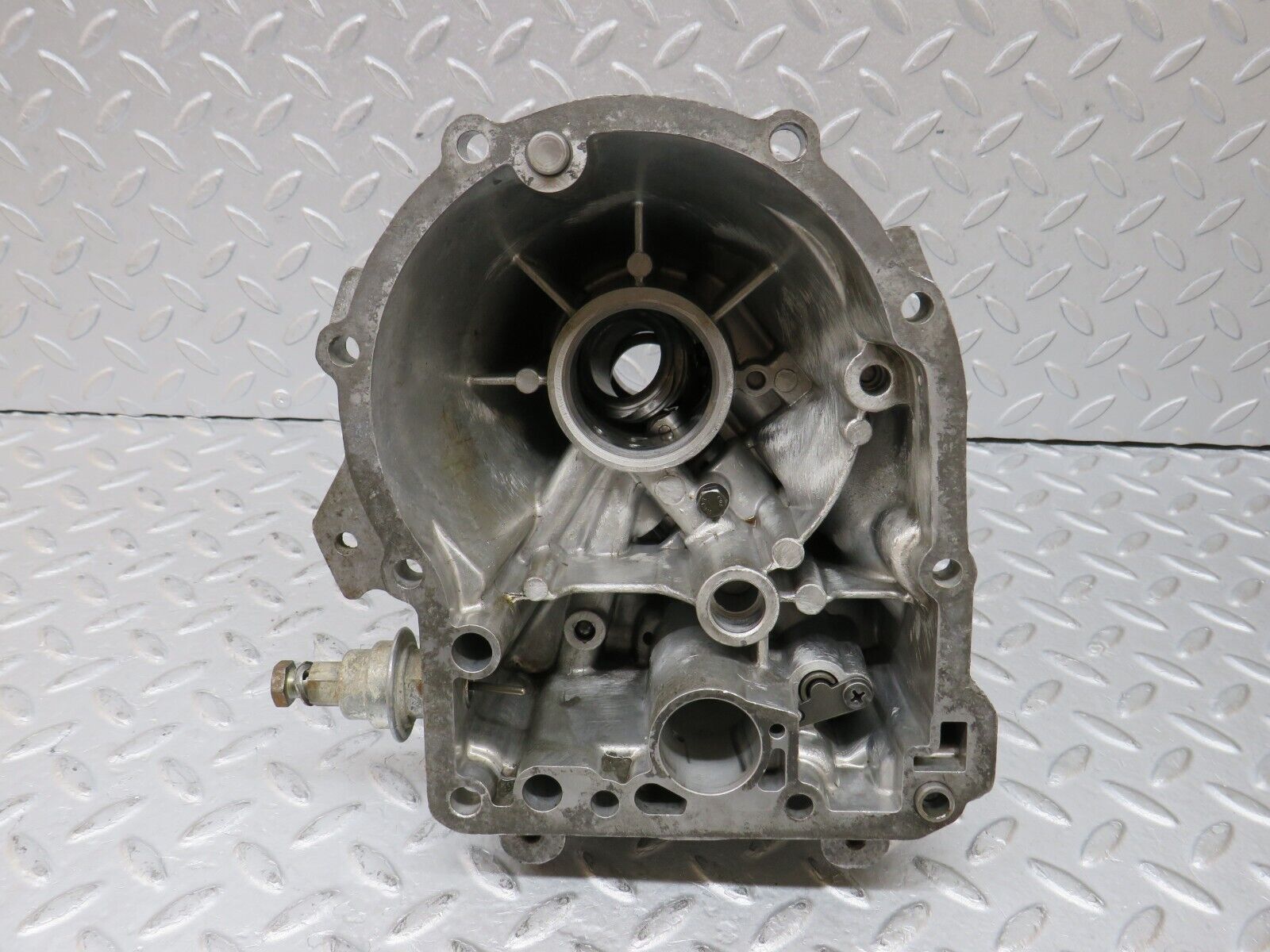 36428 Mercedes-Benz R107 450SL Automatic Gearbox Rear Housing 1152705811