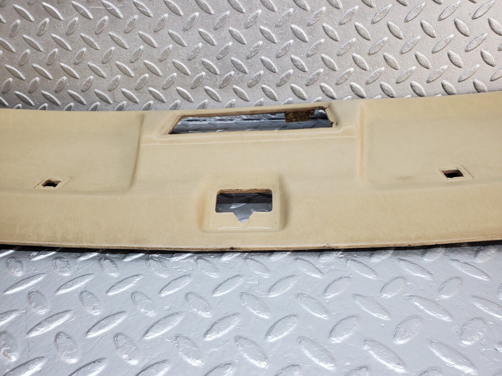45700 Mercedes-Benz W126 420SE Headlining Roof Panel Beige