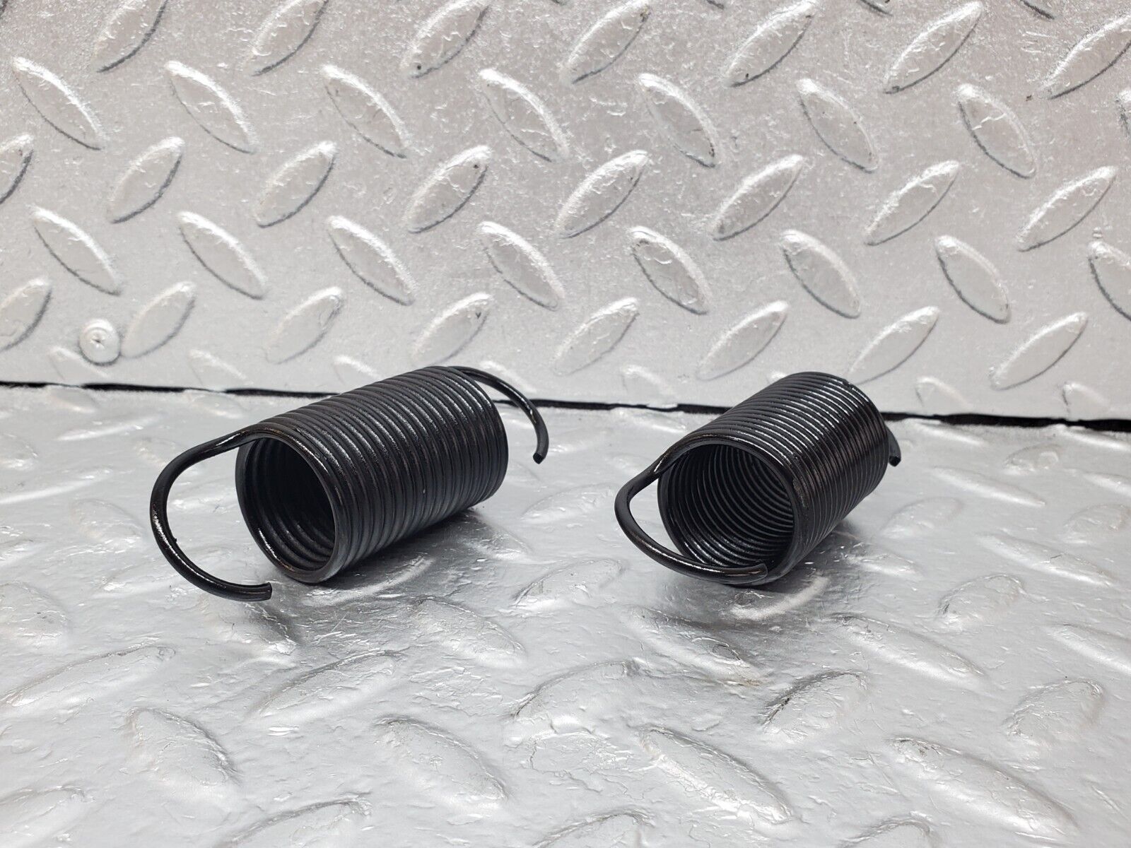 44461 Mercedes-Benz W123 280E Front Seat Adjustment Spring Pair