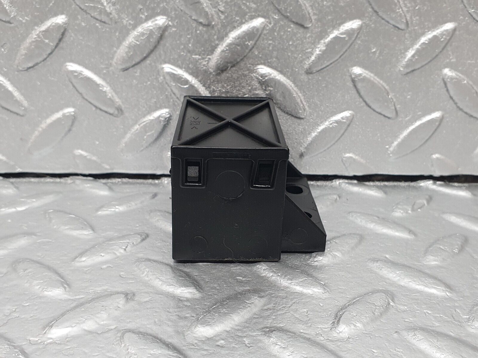 42095 Mercedes-Benz W202 C200 Cable Wire Connector 2025460941