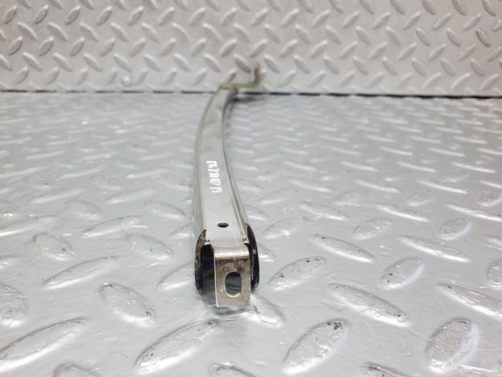 45814 Mercedes-Benz W126 420SE Rear Right Chrome Window Channel 1267300219