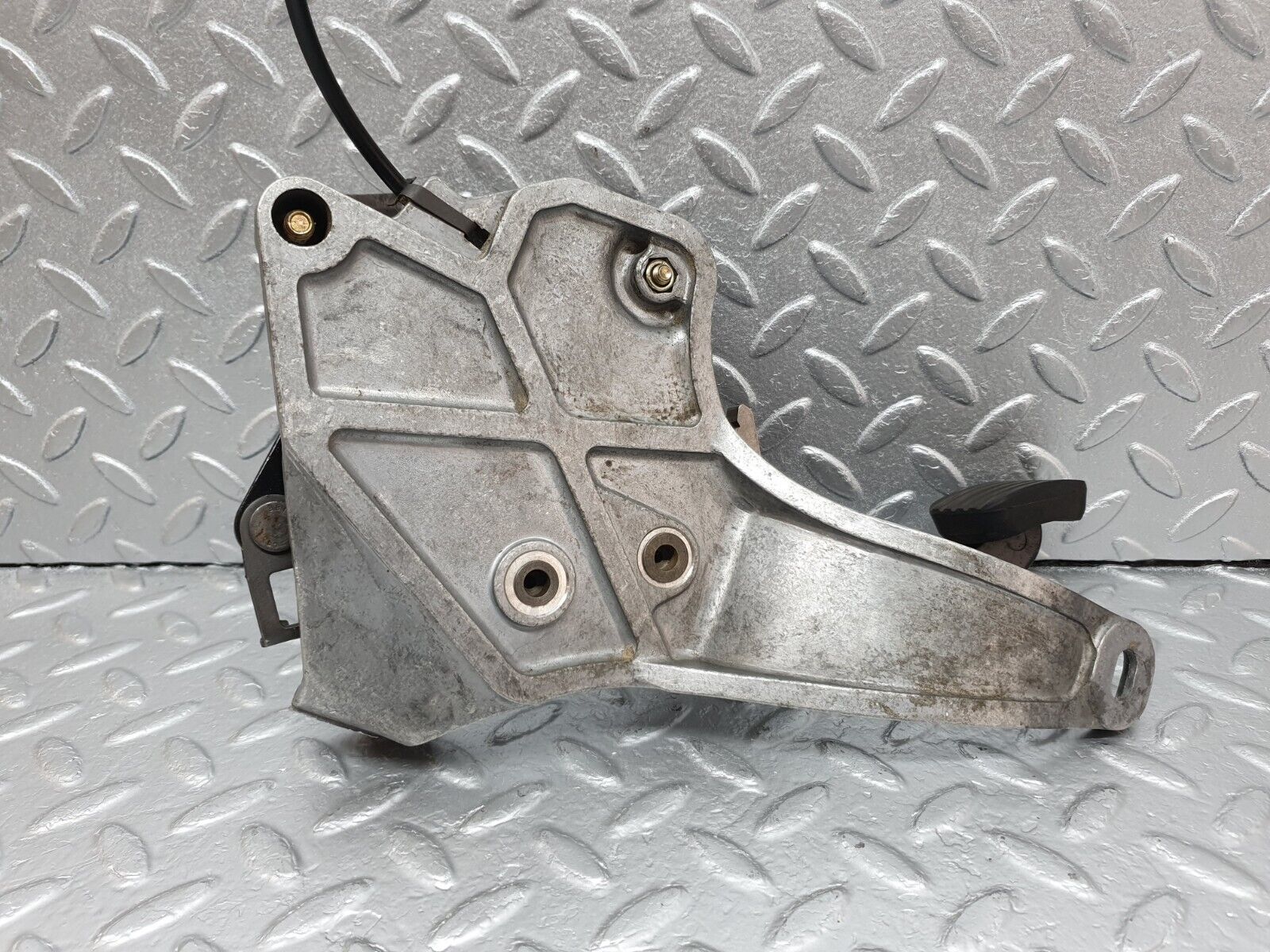 42203 Mercedes-Benz R129 320SL Coupe Parking Brake Pedal 1294270336 1294270101