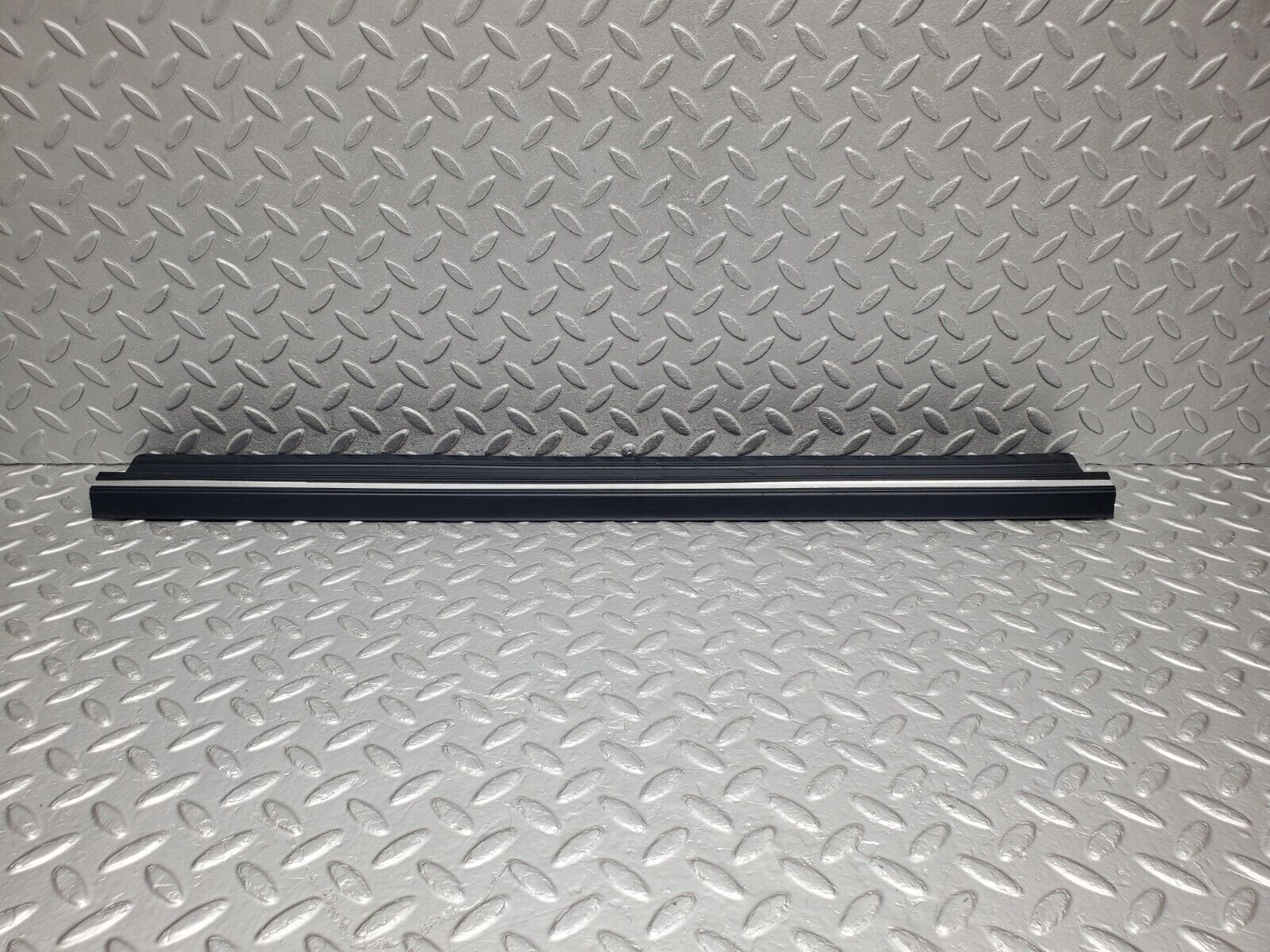 46006 Mercedes-Benz V123 240D LWB Front Door Sill Trim Blue