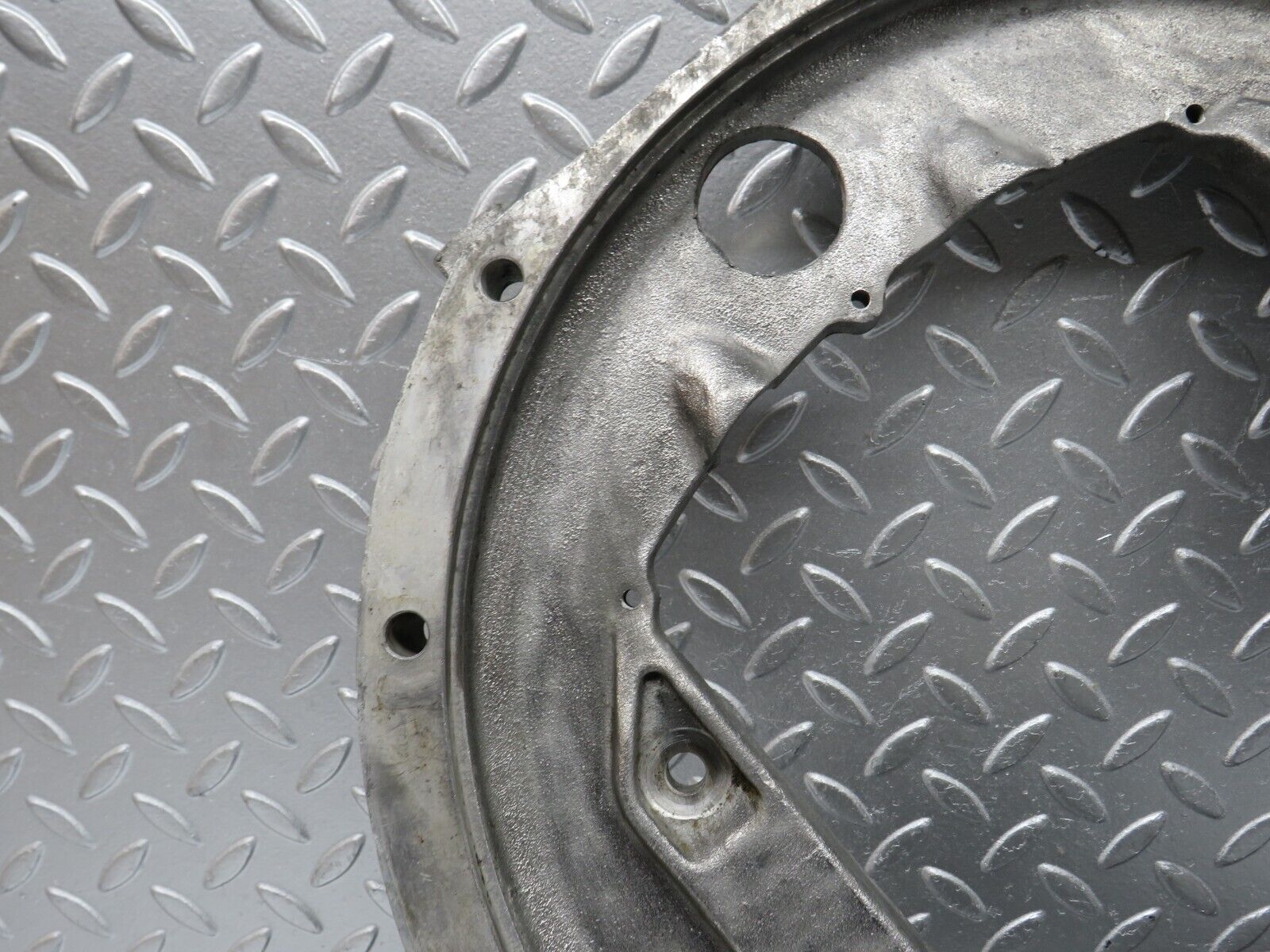 33080 Mercedes-Benz C107 R107 350 V8 Gearbox Flange 1160110845