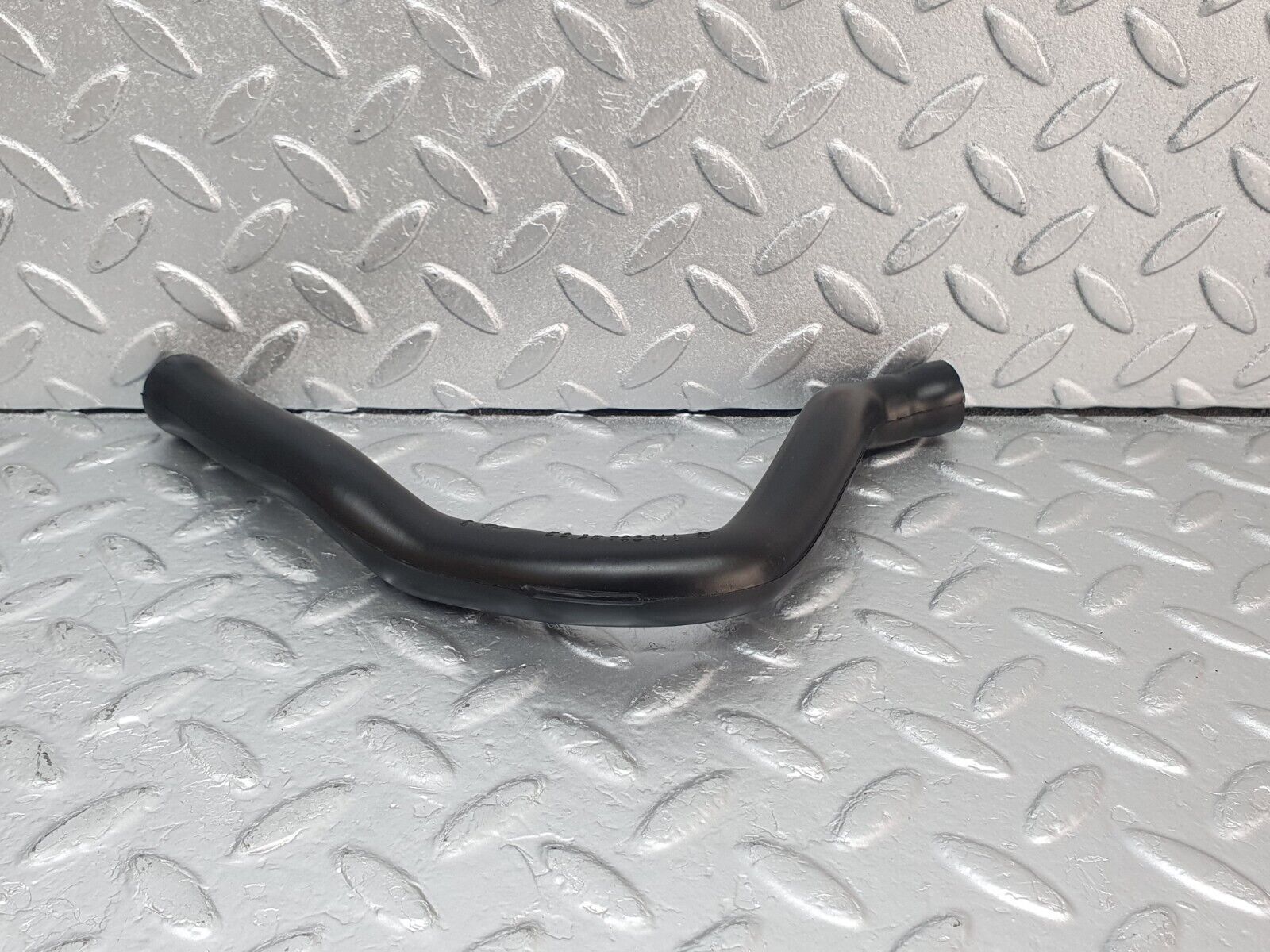 43665 Mercedes-Benz C126 380SEC Coupe Air Intake Hose Pipe 1160942182