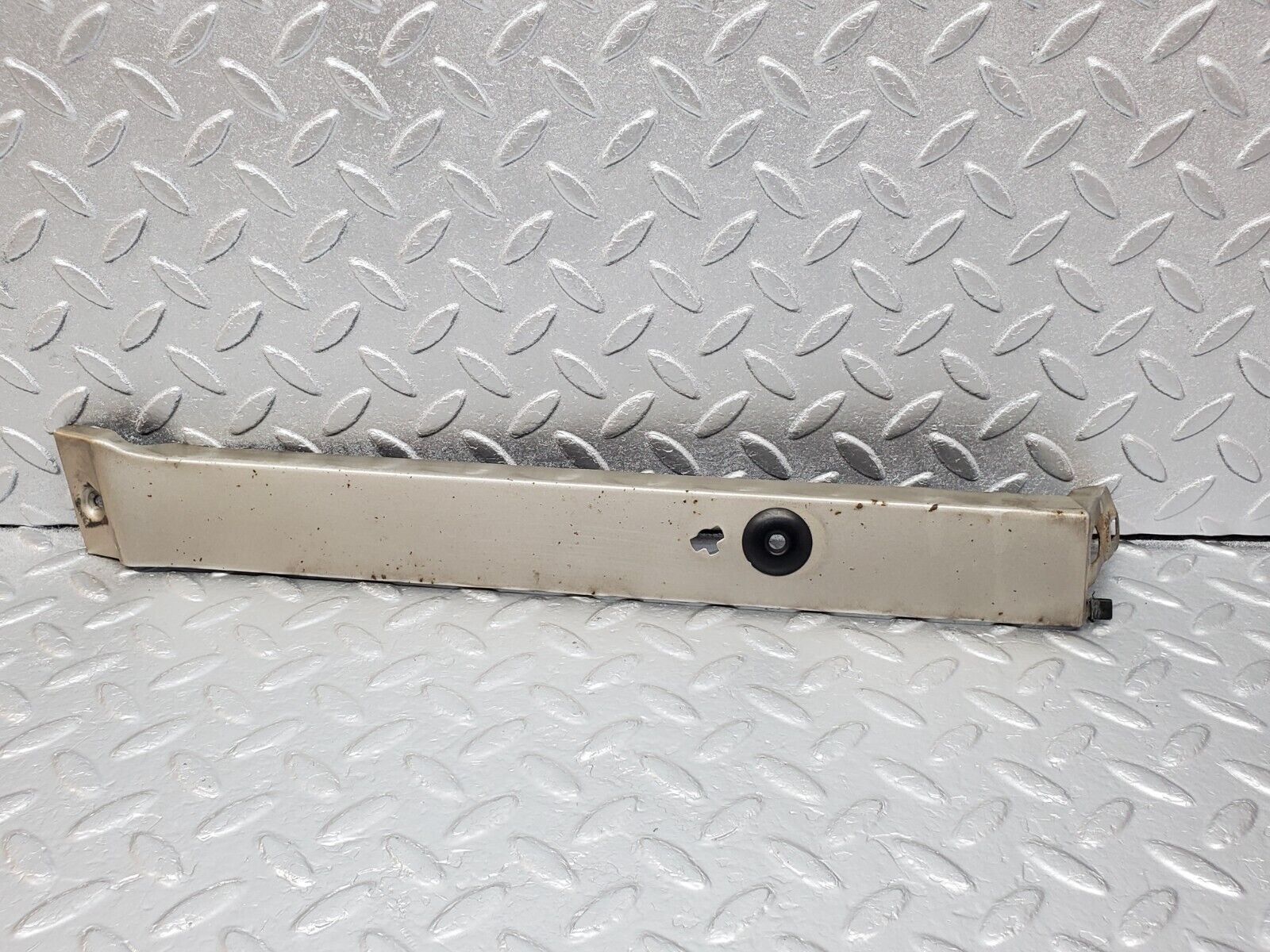 45661 Mercedes-Benz W126 420SE Under Headlight Trim Right Side