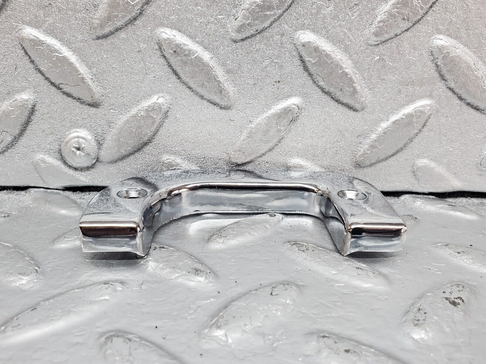 44386 Mercedes-Benz W123 280E Interior Chrome Door Latch Trim Left 1237230124