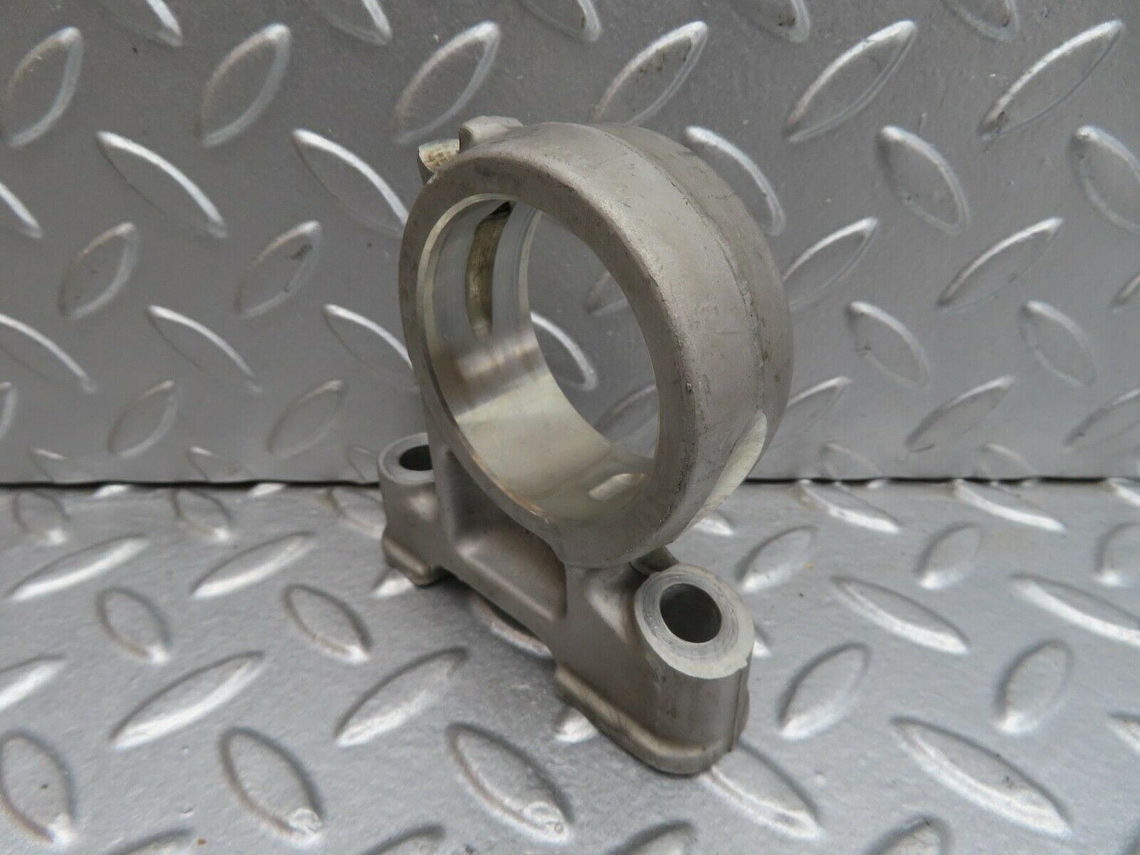 13736 Mercedes-Benz R107 450SL Camshaft Tower Bearing 1160512712