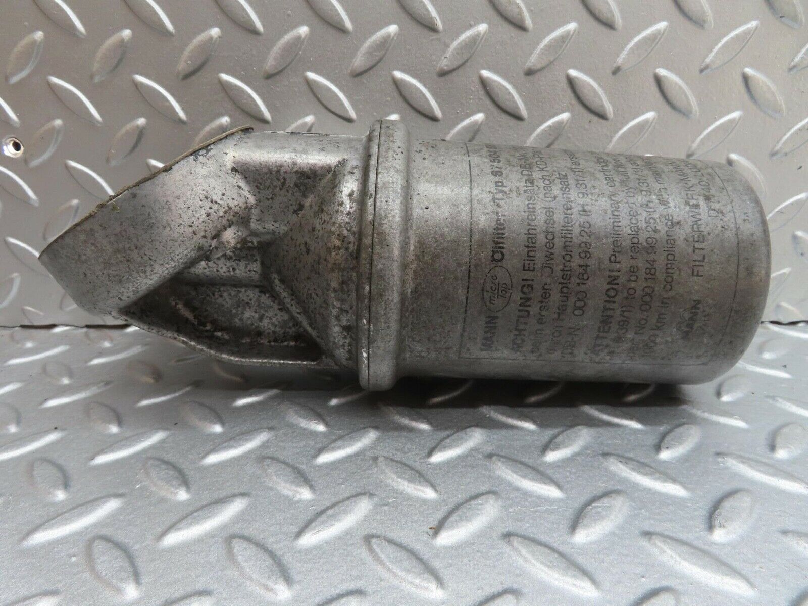 13714 Mercedes-Benz R107 450SL Oil Filter Housing 1161840309