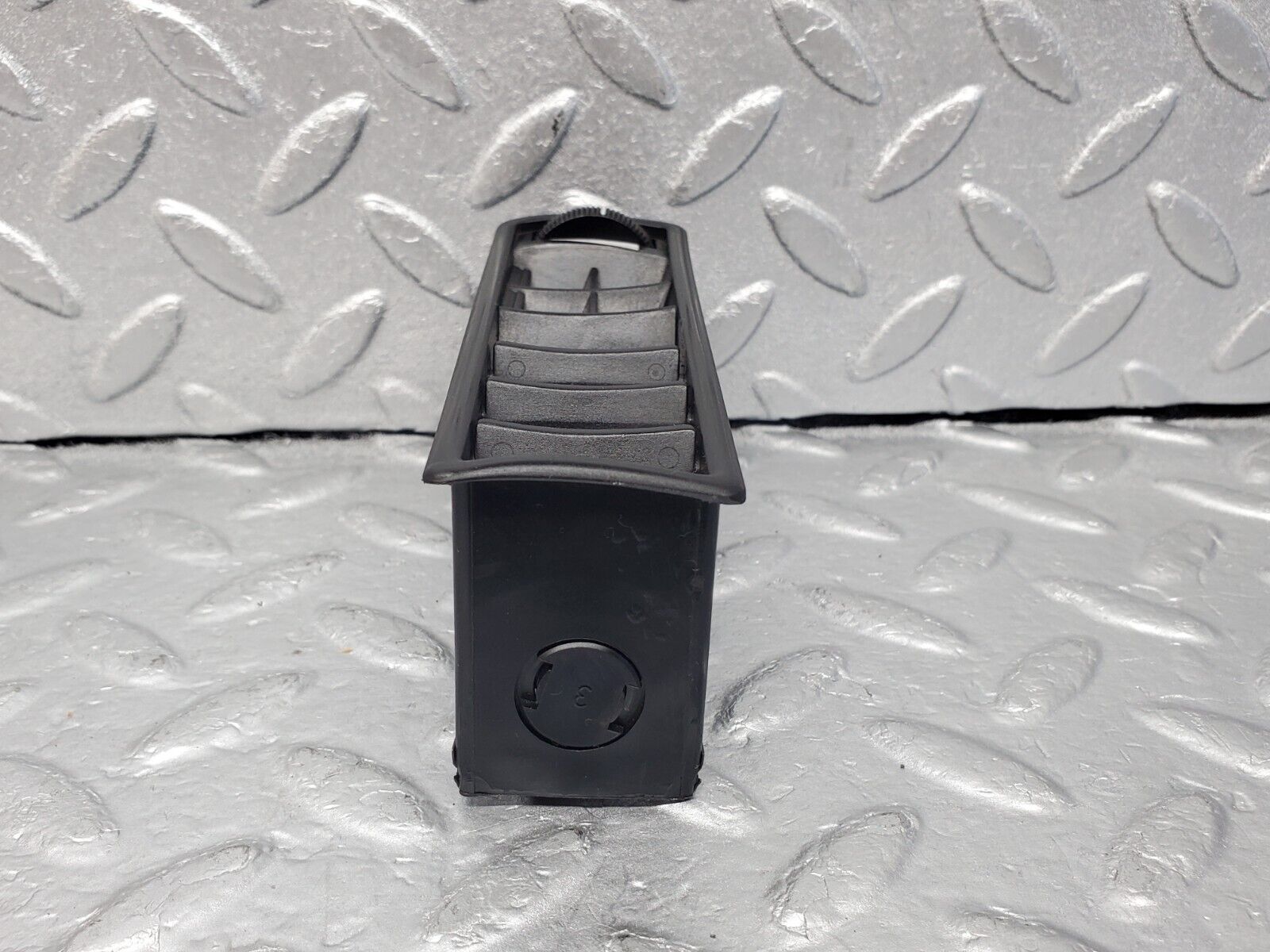 45963 Mercedes-Benz W126 420SE Dashboard Air Vent Left Side 1268310742