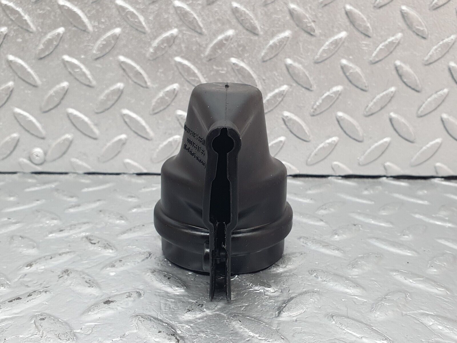 44022 Mercedes-Benz C123 230CE Coupe Ignition Coil Protective Cap 0001581785