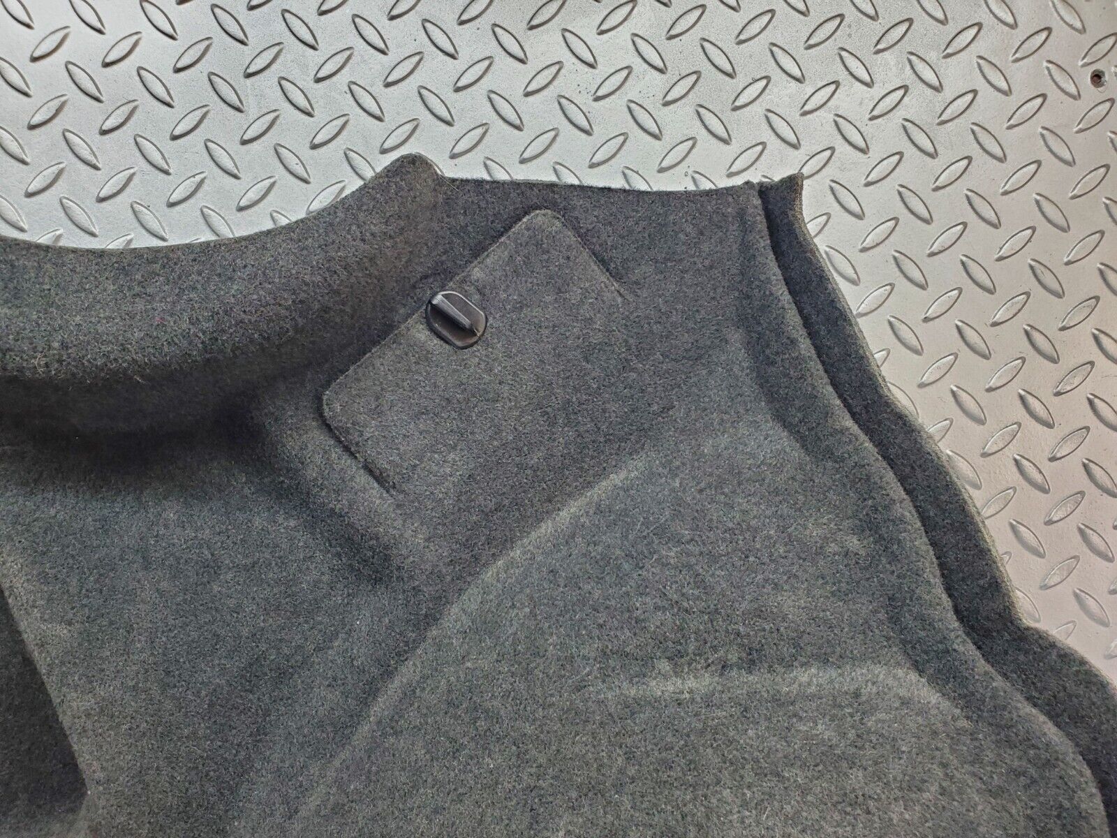 44698 Mercedes-Benz W124 220E Trunk Panel Cover Left 1246901026