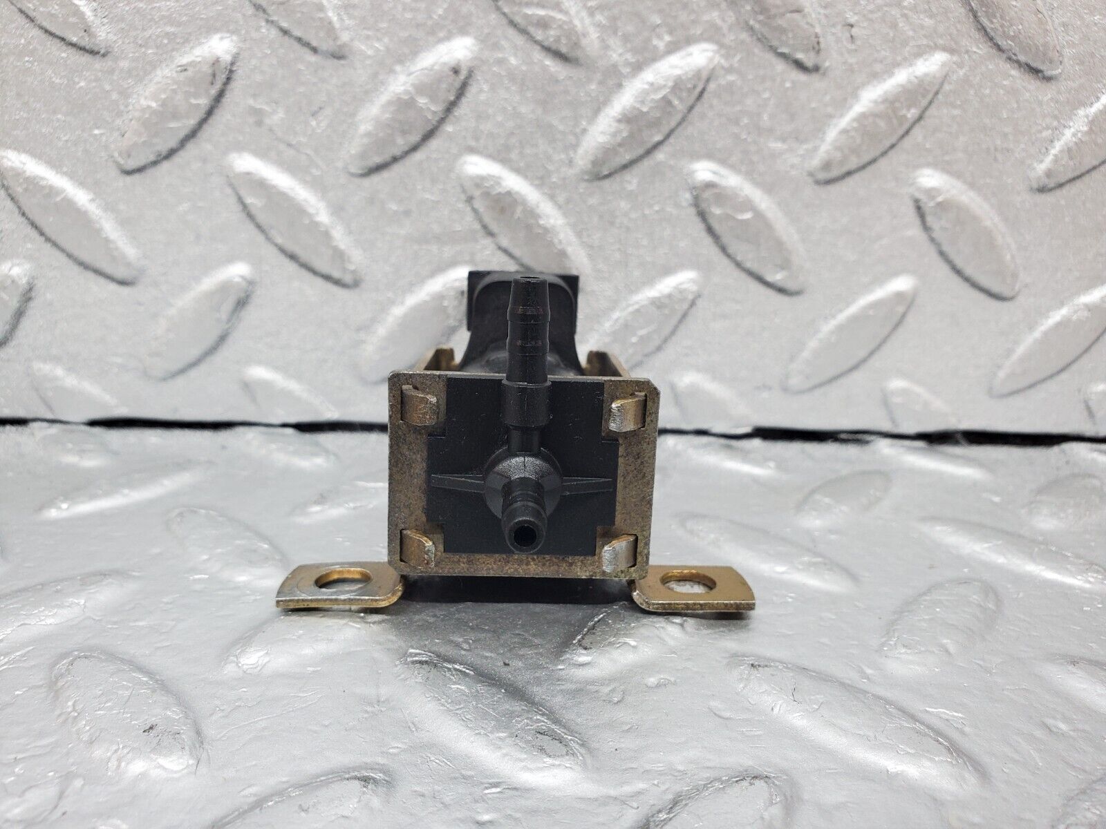 44955 Mercedes-Benz R129 300SL Coupe Vacuum Control Valve Pierburg 0015407097