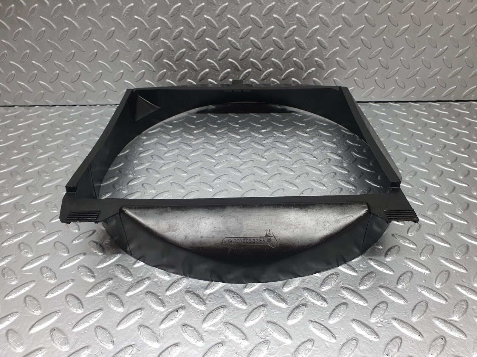 42882 Mercedes-Benz W201 190 2.0L Engine Fan Shroud 2015050755