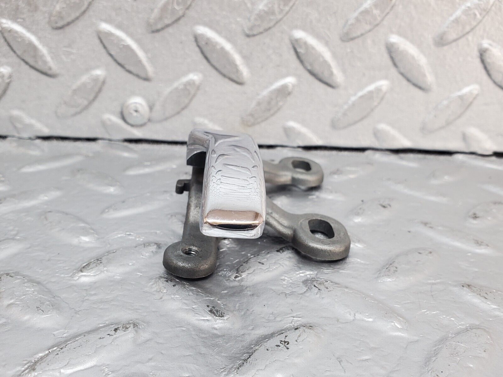 44382 Mercedes-Benz W123 280E Front Right Door Opener Door Handle