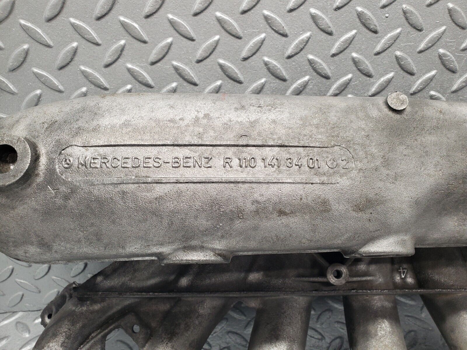 46718 Mercedes-Benz C123 280CE Coupe Air Intake Manifold 1101413401