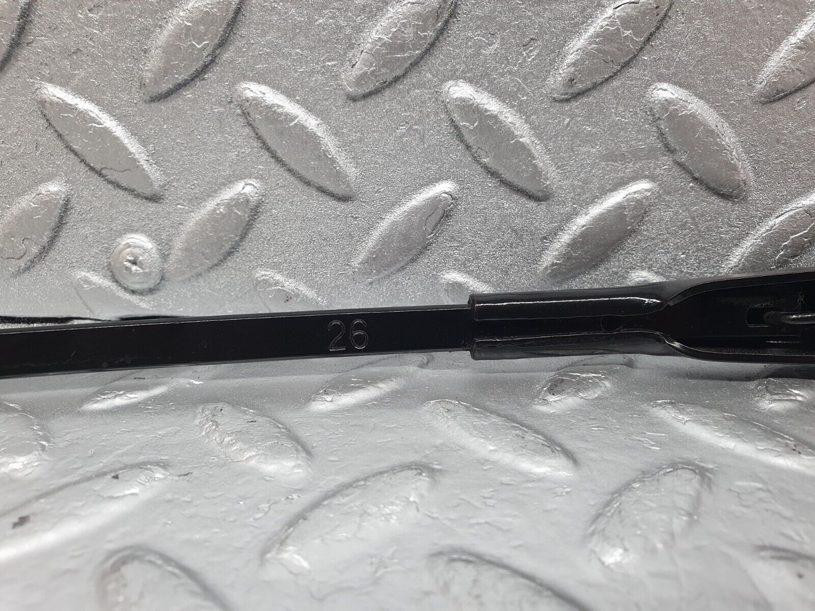 43704 Mercedes-Benz C126 380SEC Coupe Windscreen Wiper Arm Right Side Bosch