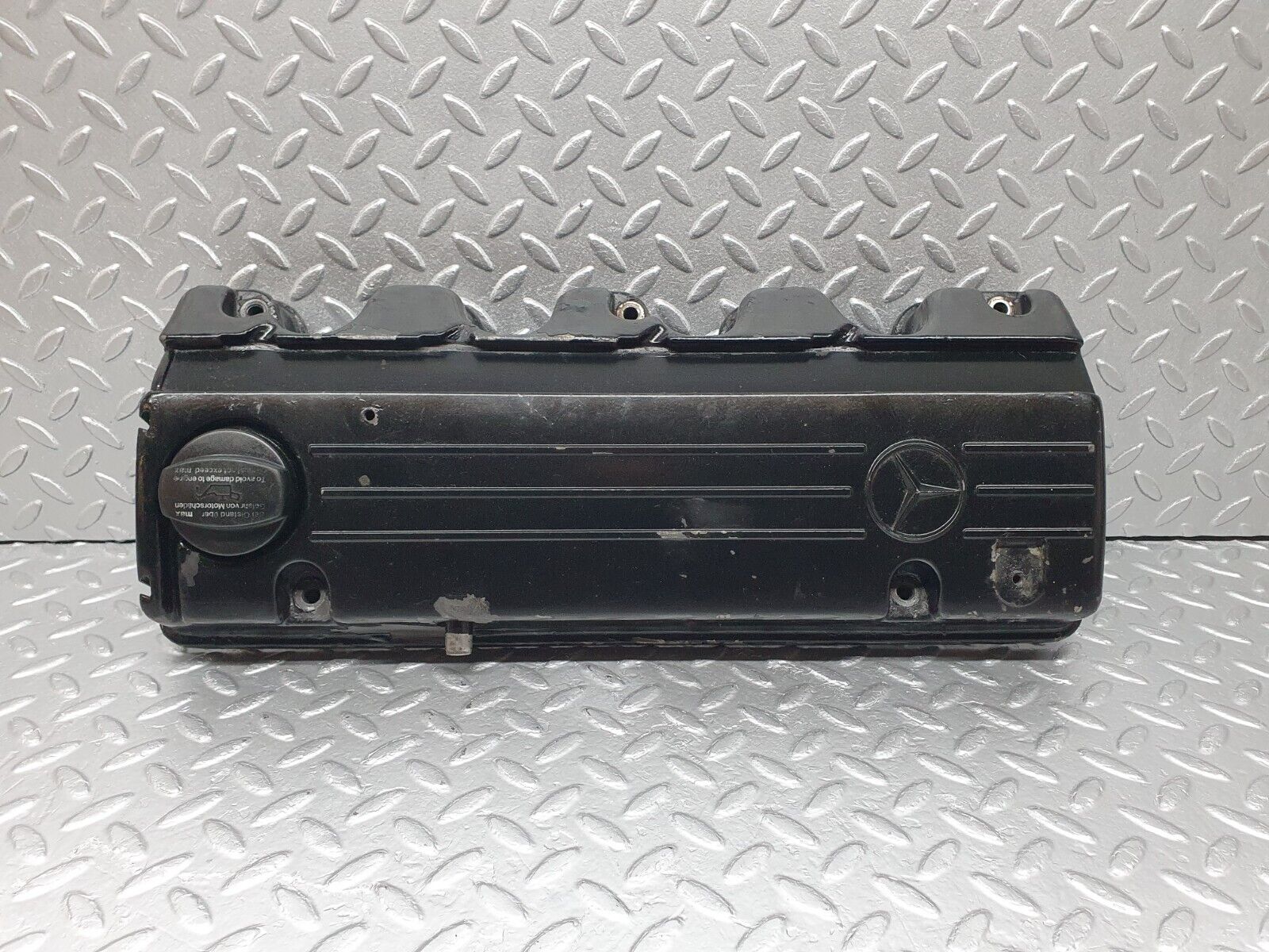 43073 Mercedes-Benz W123 Rocker Cover 1020160405