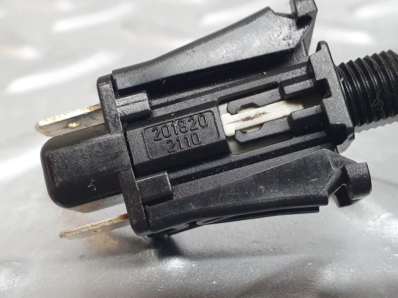 42053 Mercedes-Benz W202 C200 Door Contact Switch 2018202110