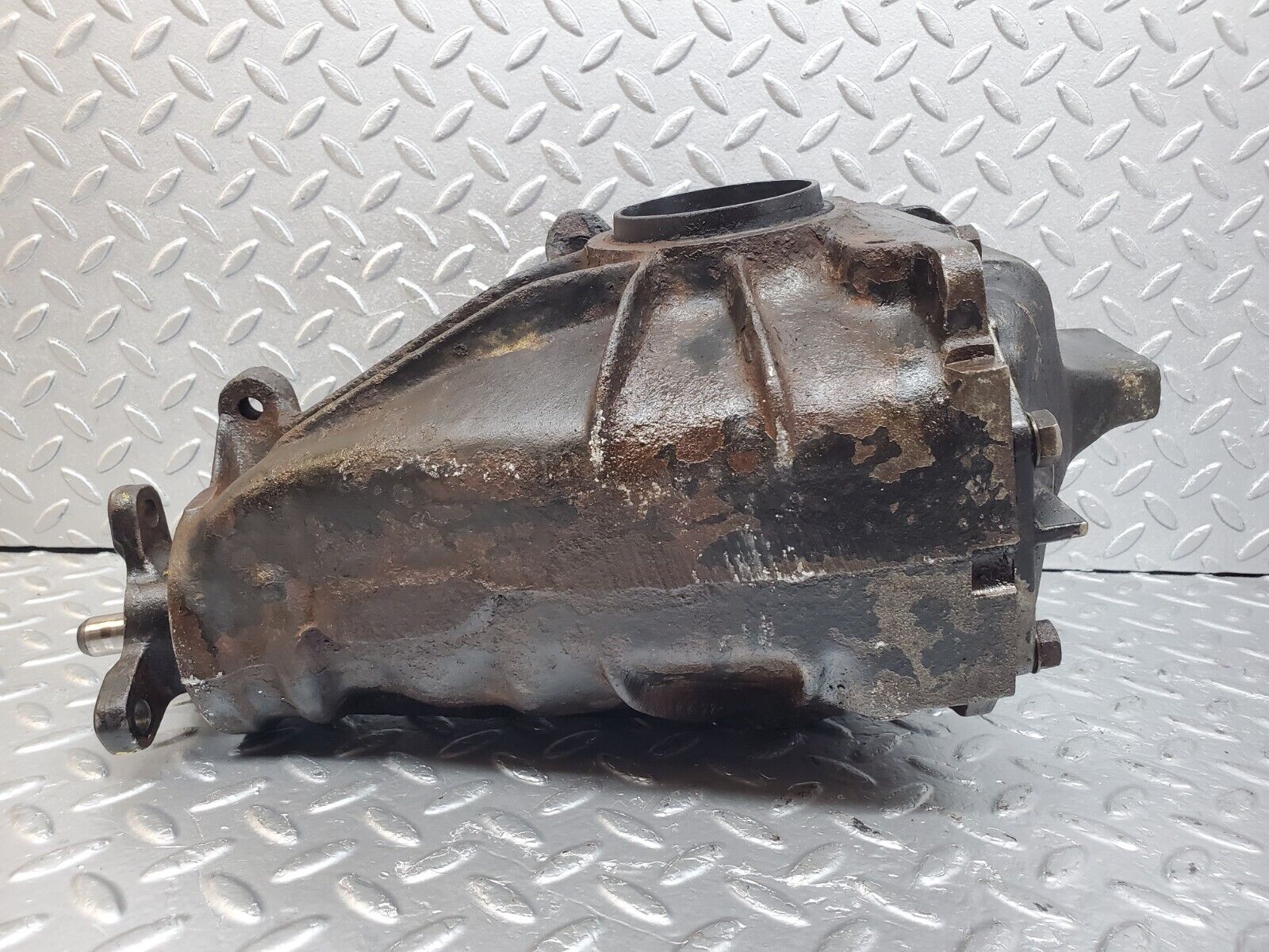 44447 Mercedes-Benz W123 280E Rear Differential Ratio 3.58 1233510101