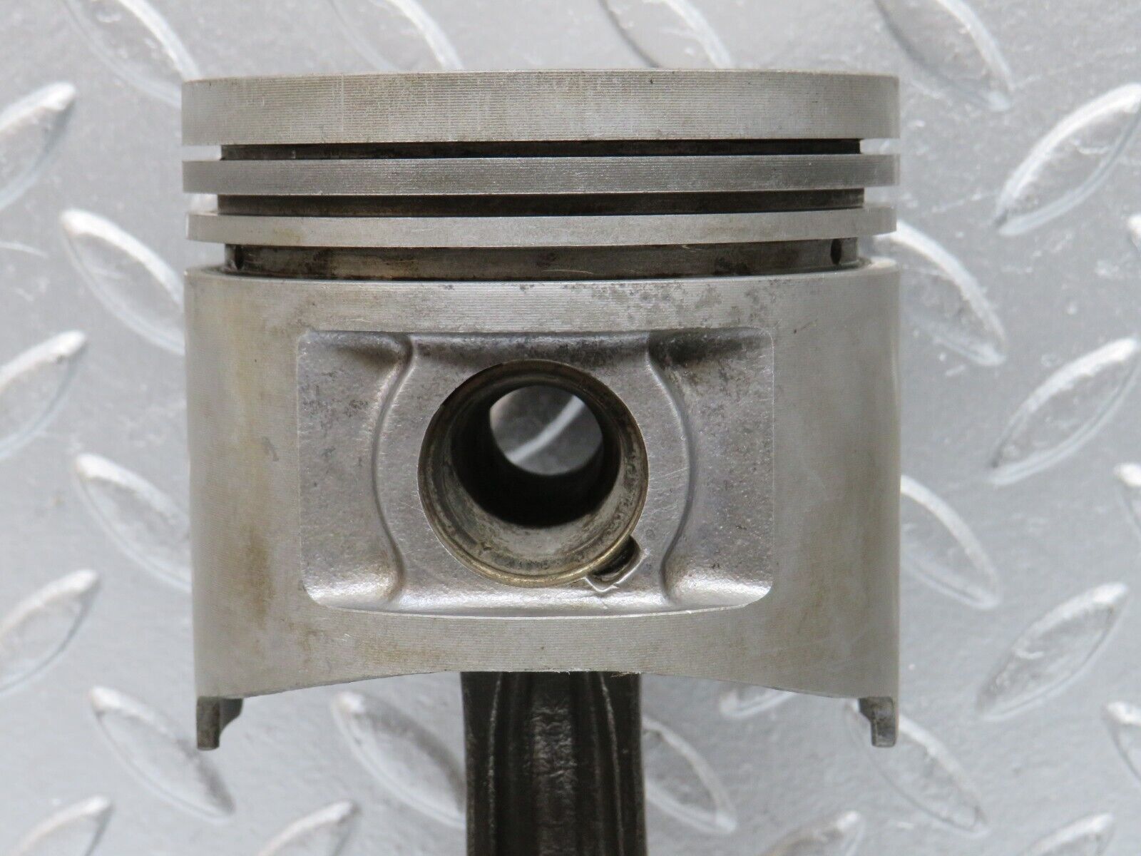 32777 Mercedes-Benz C107 R107 350 V8 Piston With Connecting Rod 92mm 11607