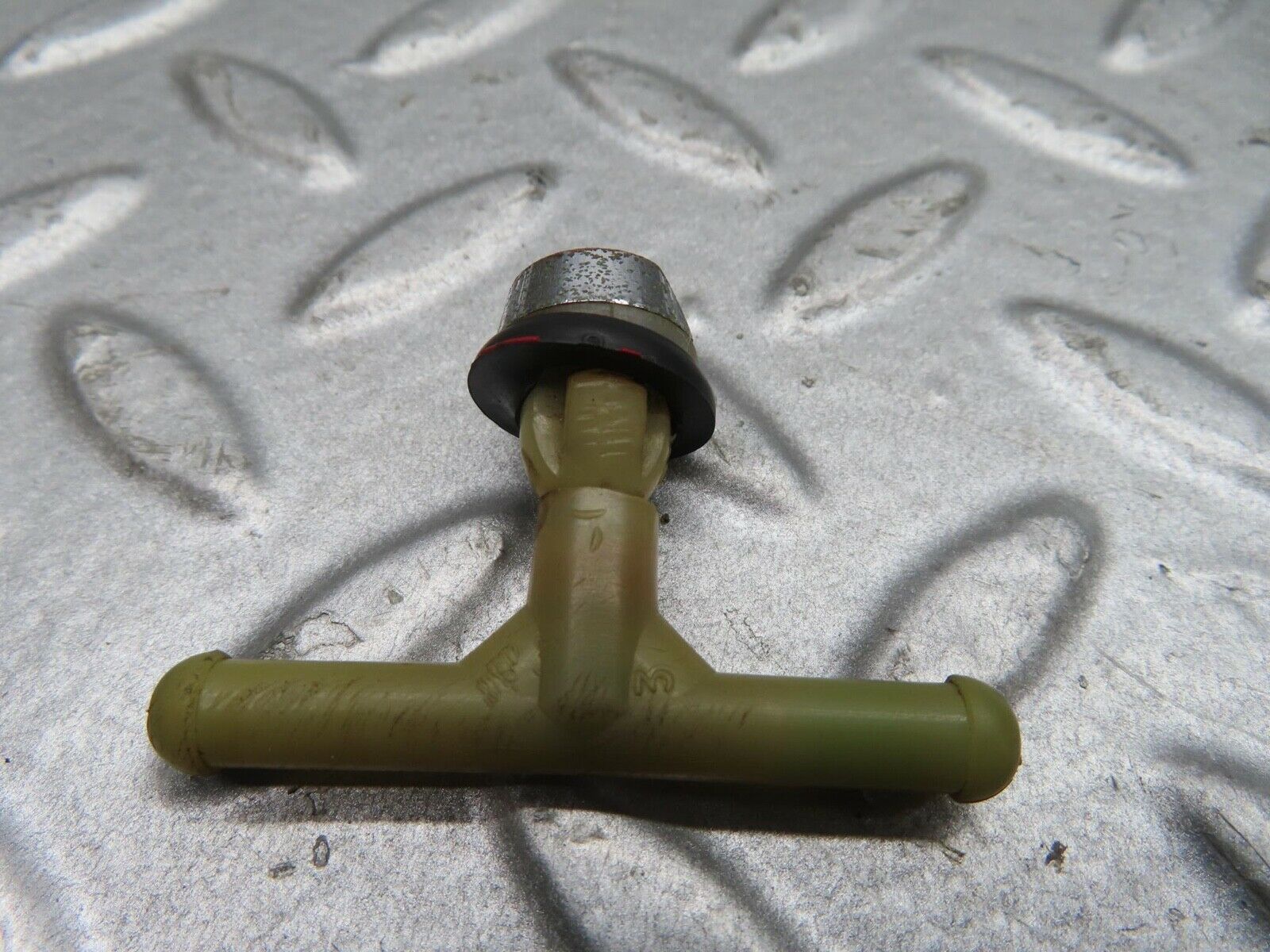 13863 Mercedes-Benz R107 450SL Windscreen Washer Nozzle