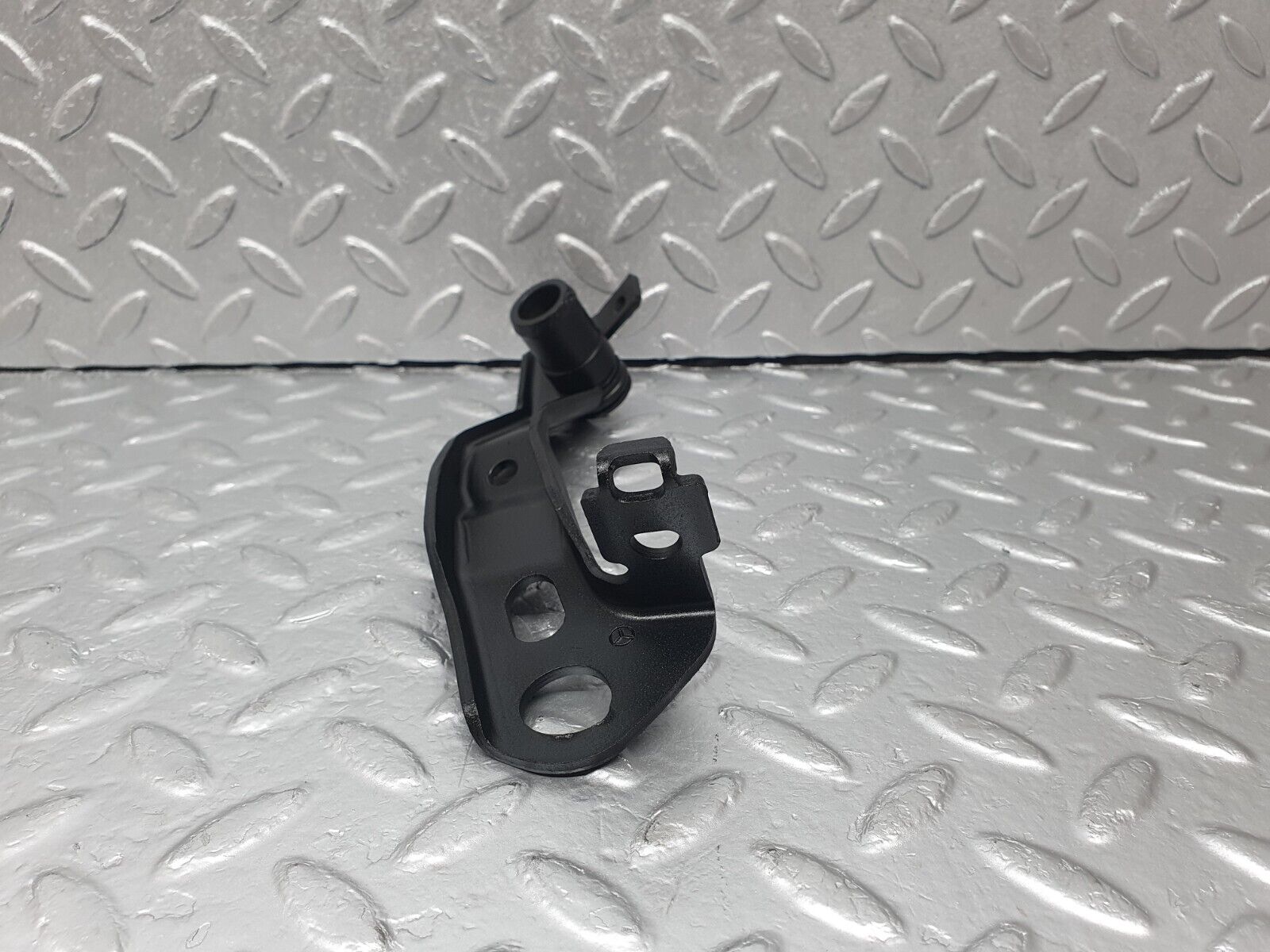 42639 Mercedes-Benz R129 320SL Coupe Lifting Eye Hook